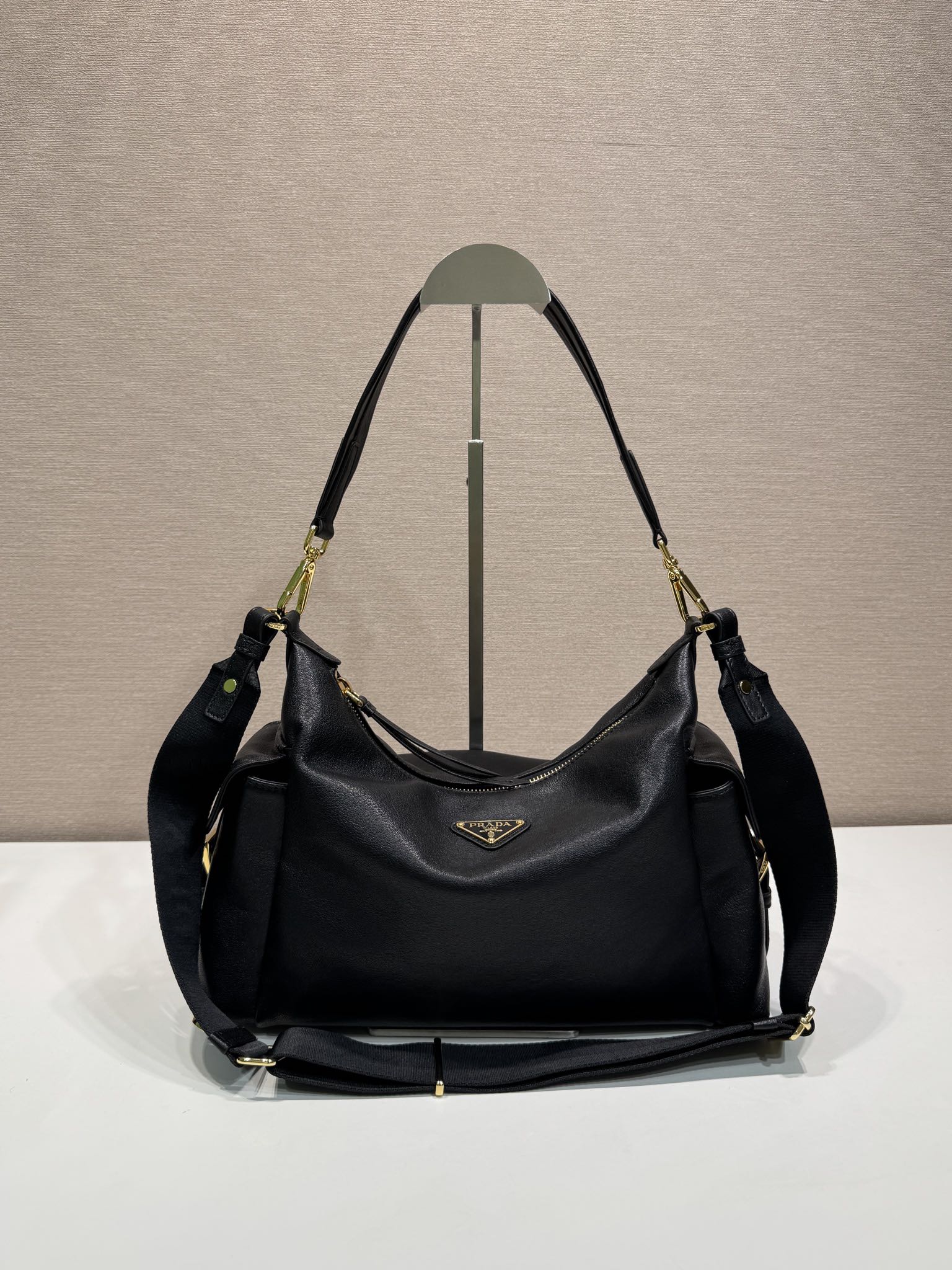 Prada Basic Bag Sheepskin M-l
