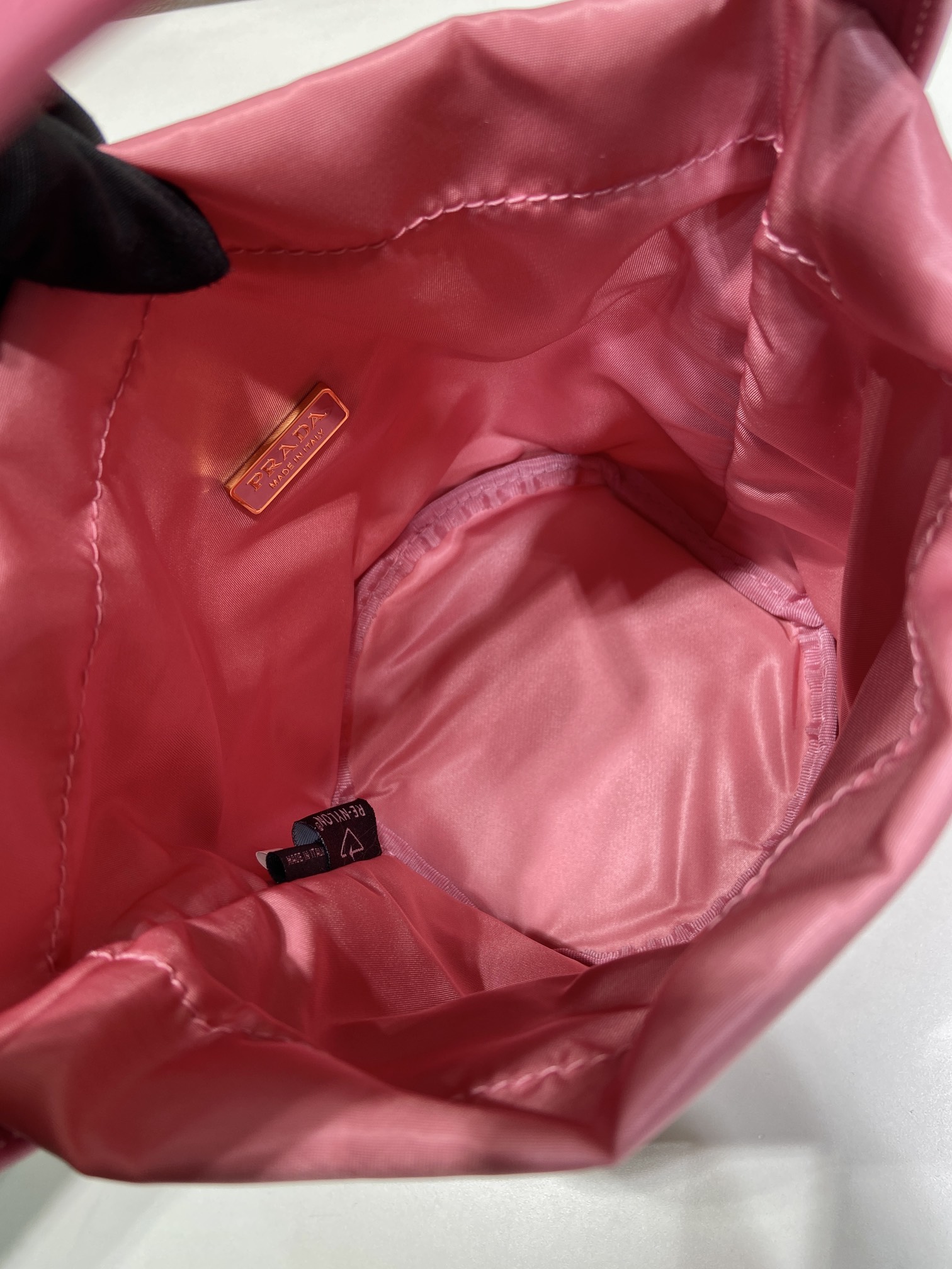 Prada Basic Bag Cow Leather 15cm