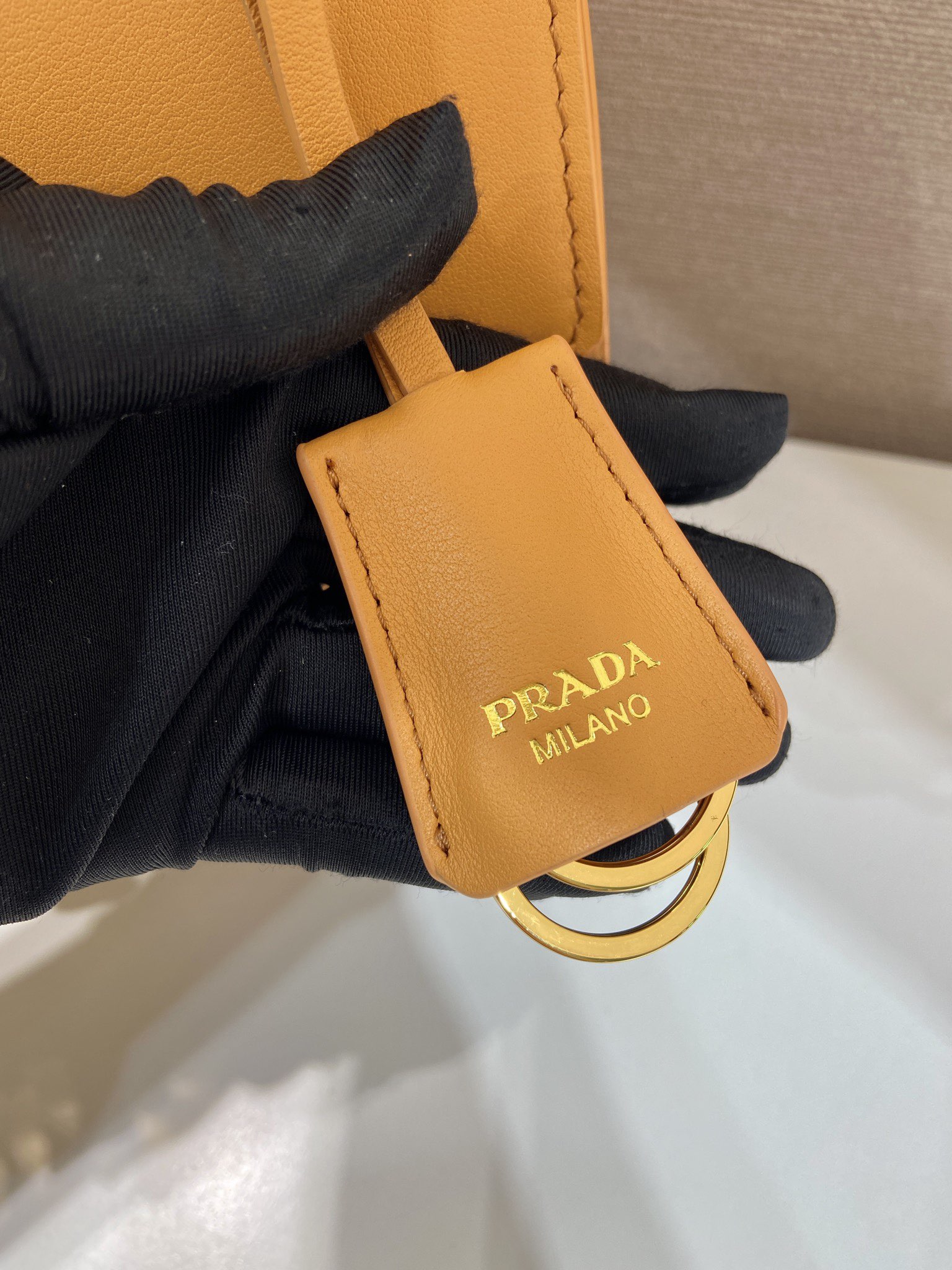 Prada Basic Bag Cow Leather 10cm-s