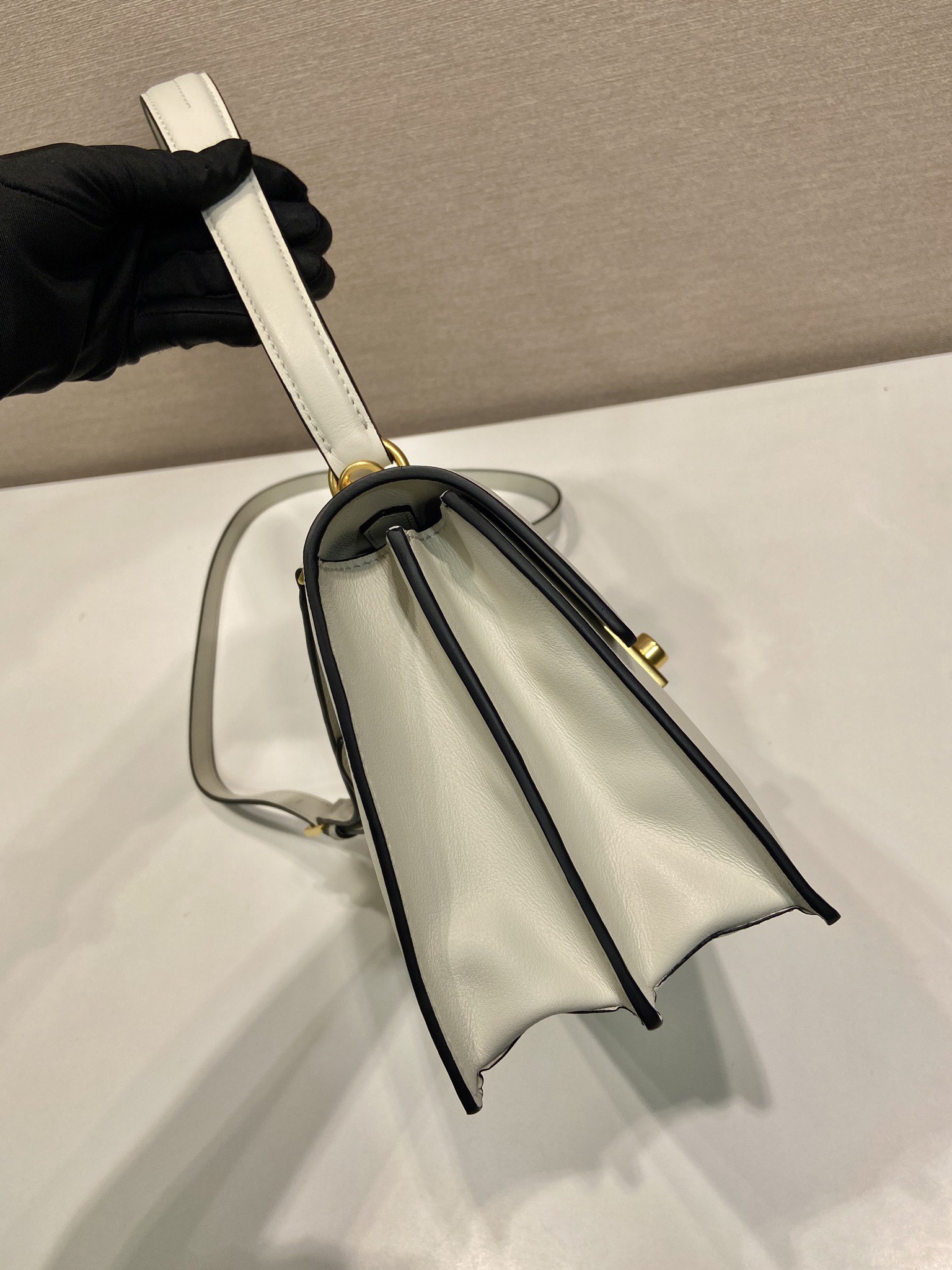 Prada Basic Bag Cow Leather 10cm-s