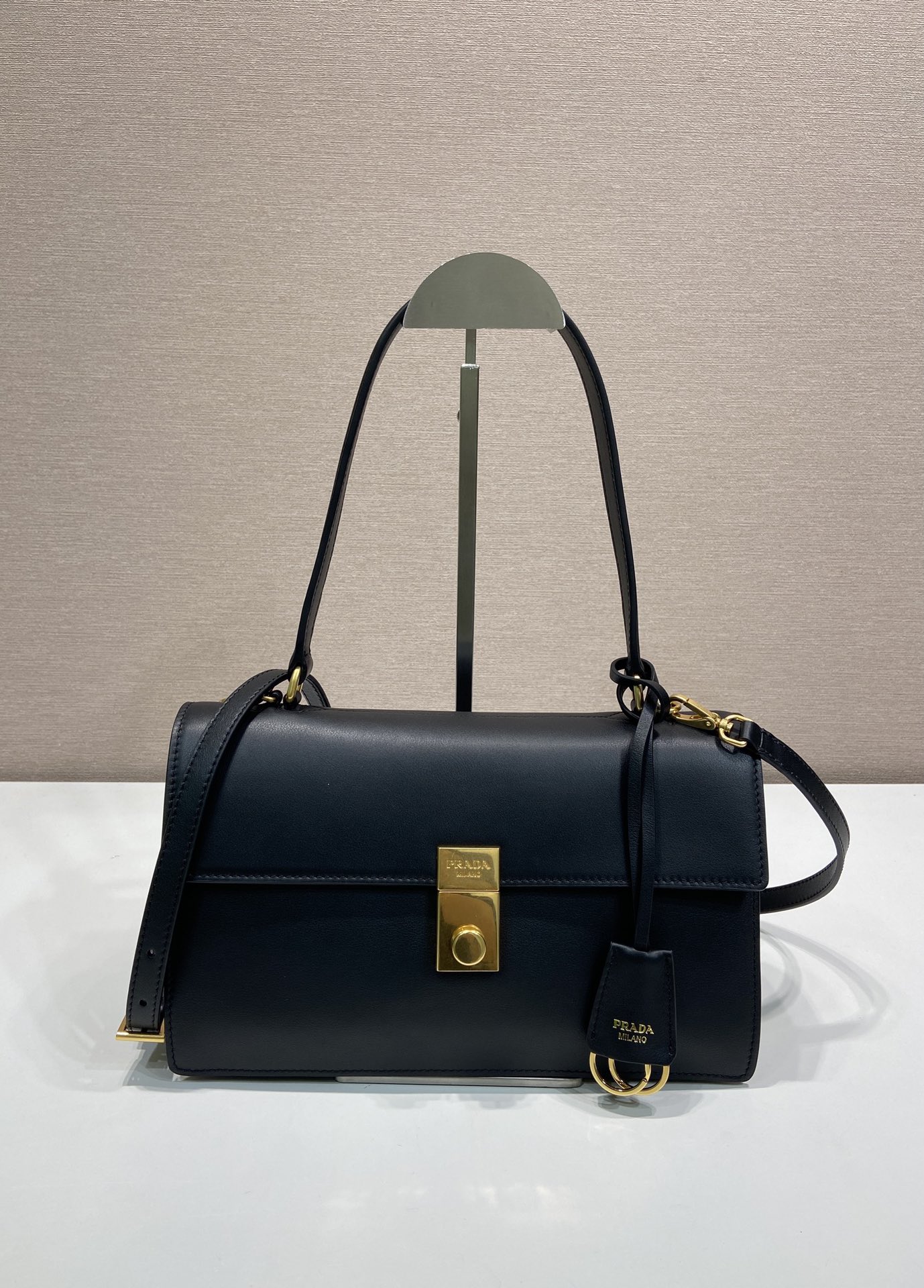 Prada Basic Bag Cow Leather 10cm-s