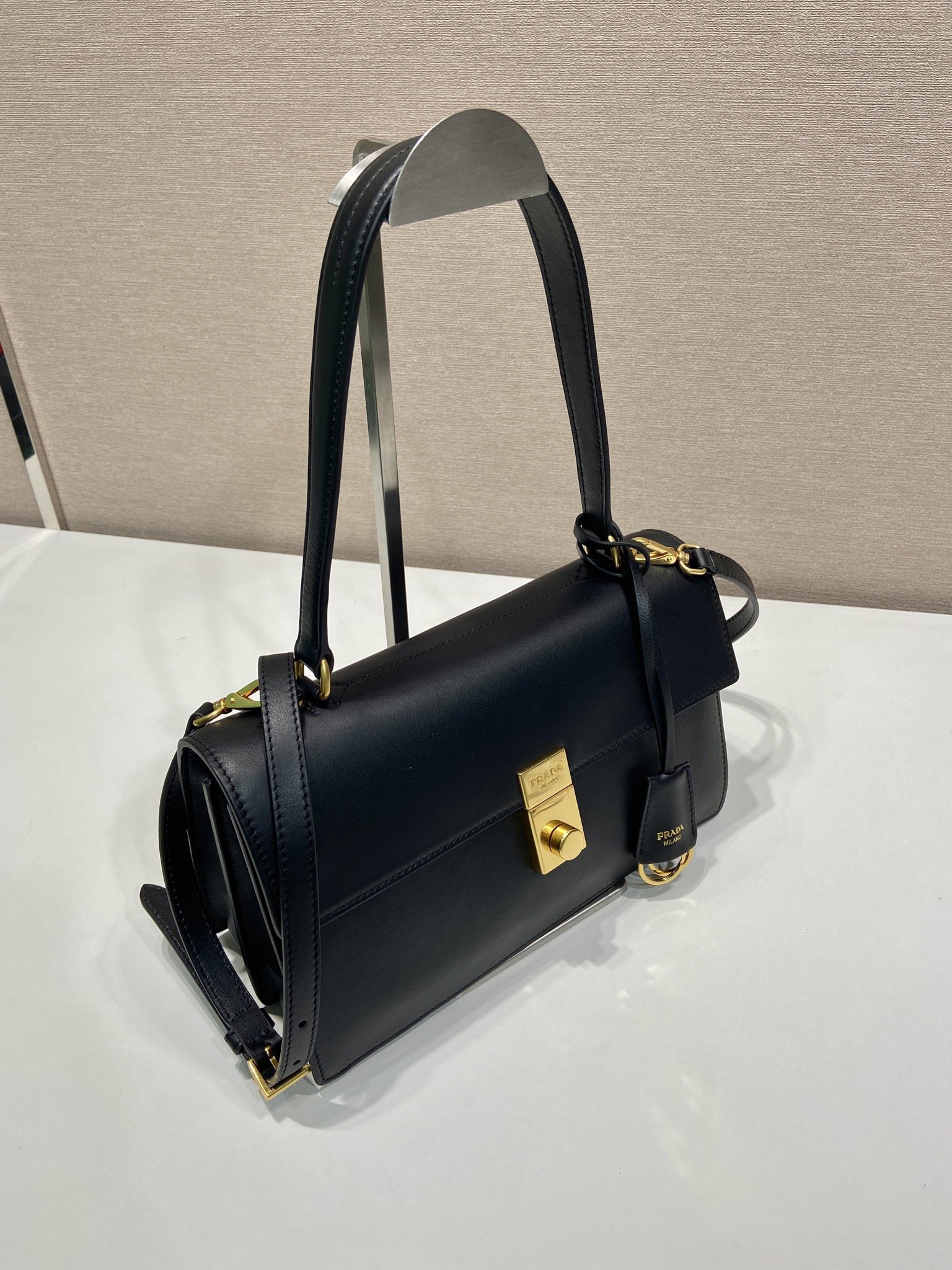 Prada Basic Bag Cow Leather 10cm-s