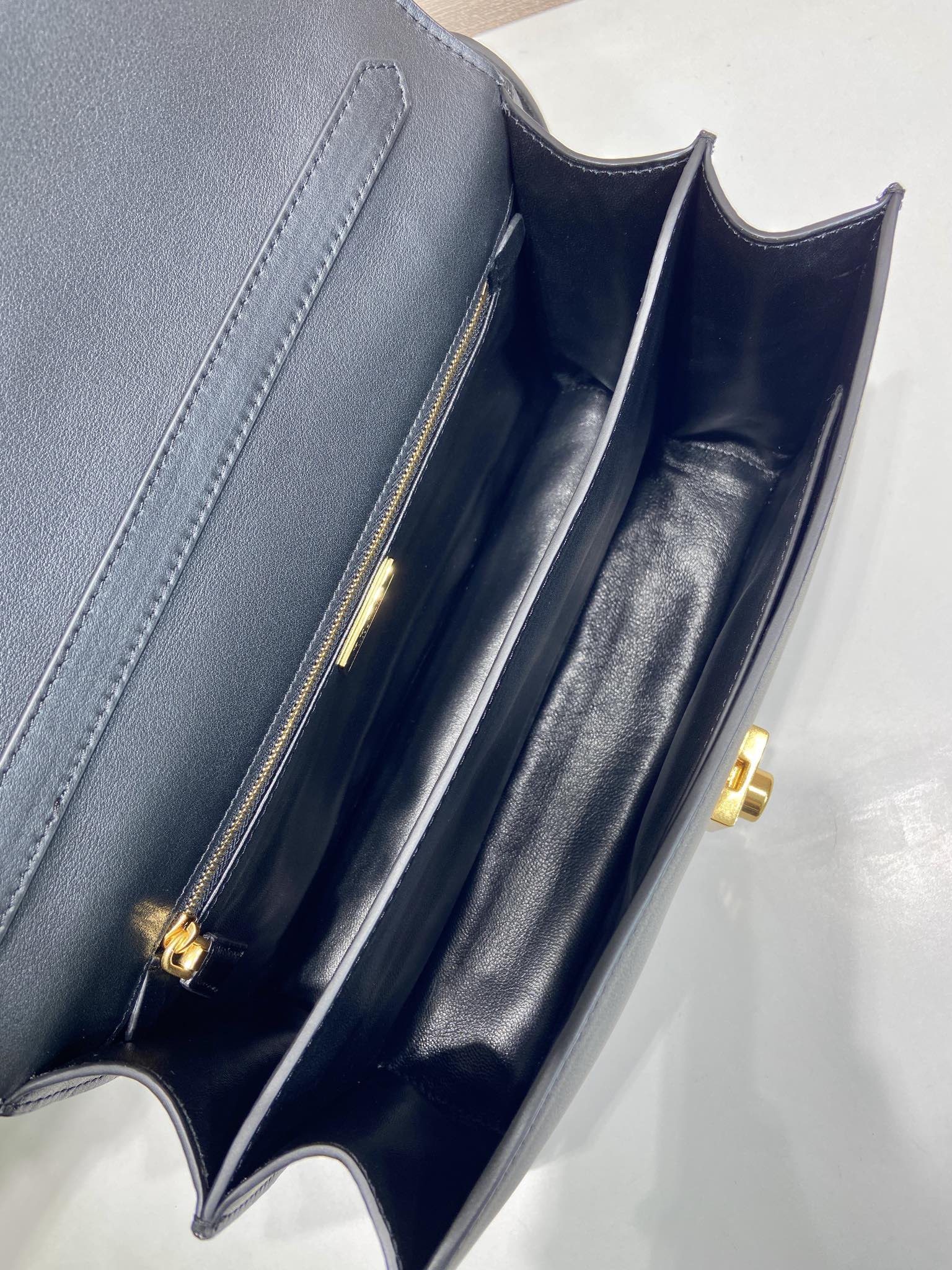 Prada Basic Bag Cow Leather 10cm-s