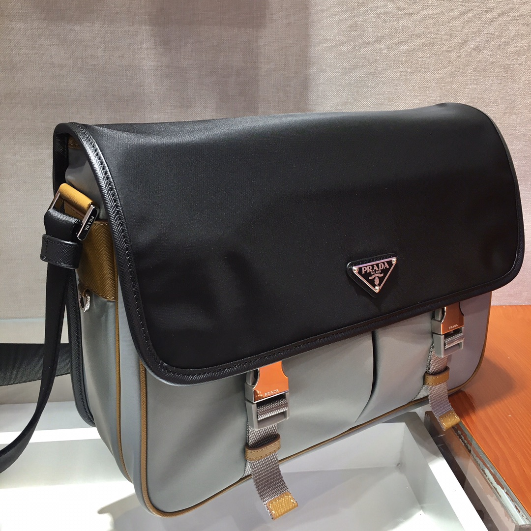 Prada Messenger Bag Nylon 12cm-s