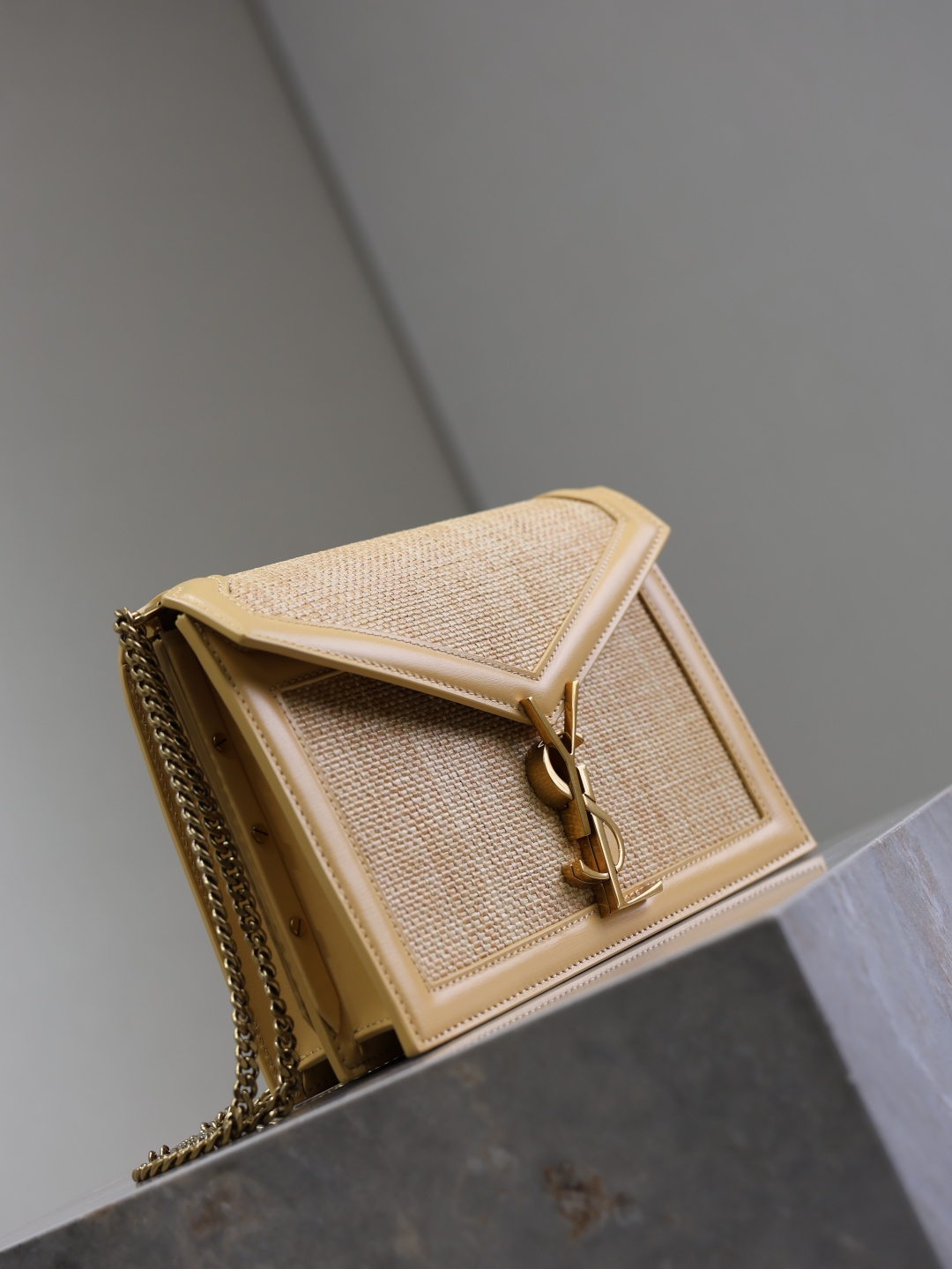 Basic Bag Cow Leather M-s