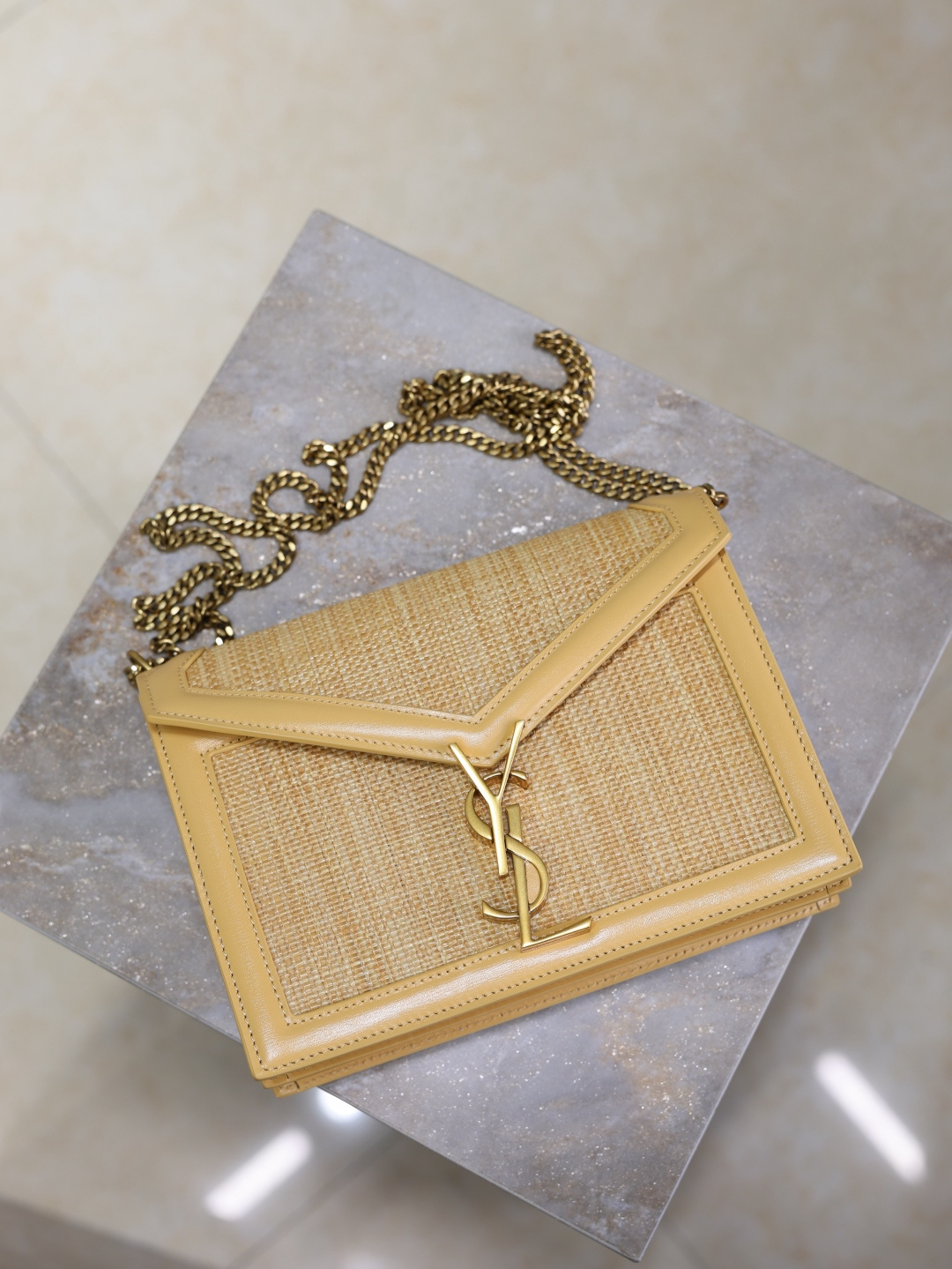 Basic Bag Cow Leather M-s