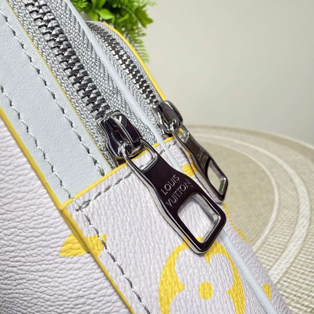 Louis Vuitton Shoulder Bag Cow Leather M-l-s