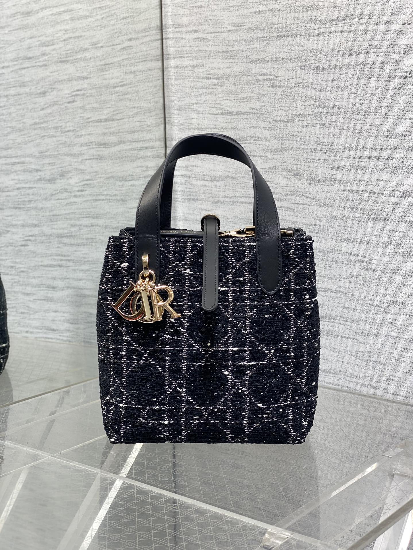 Basic Bag Cow Leather Foldable 18cm-s