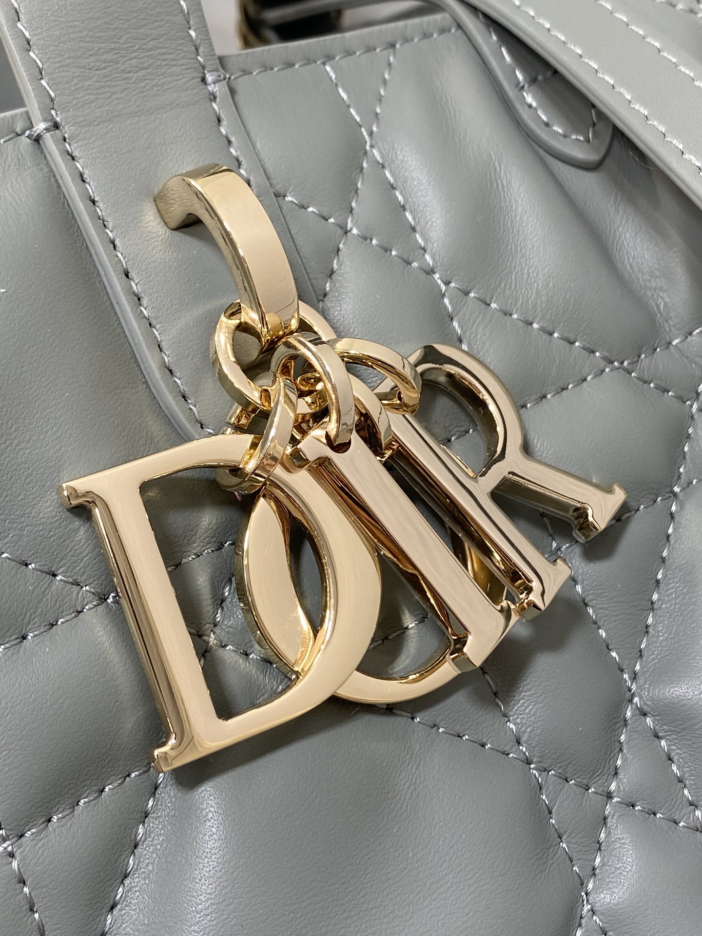 Basic Bag Cow Leather Foldable S-22cm