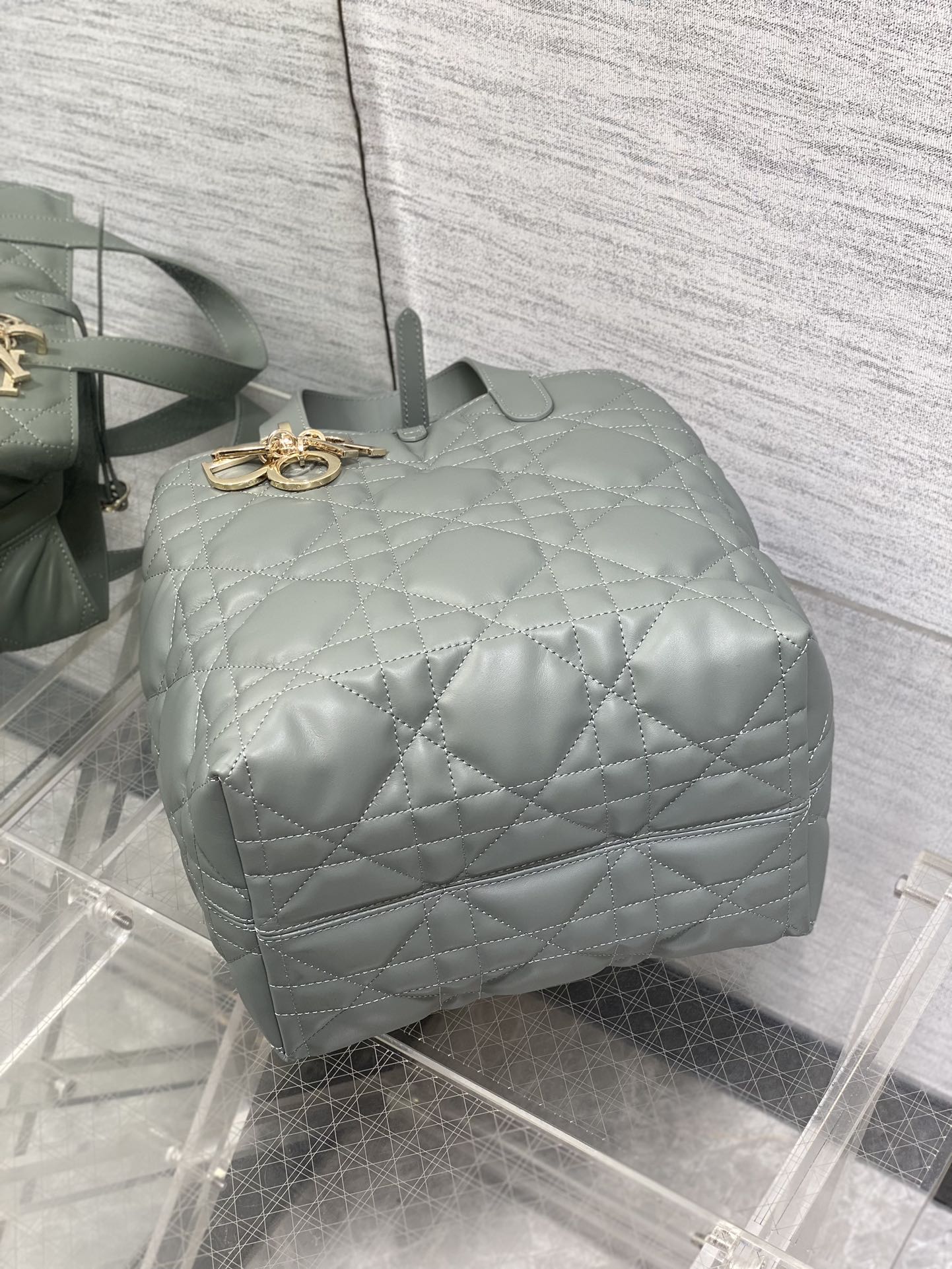 Basic Bag Cow Leather Foldable S-22cm