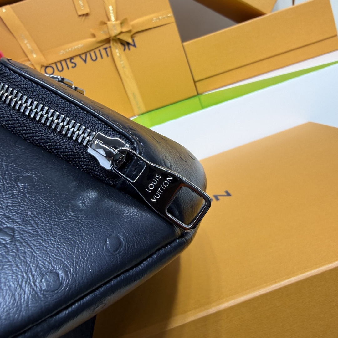 Louis Vuitton Basic Bag Cow Leather Black M-s