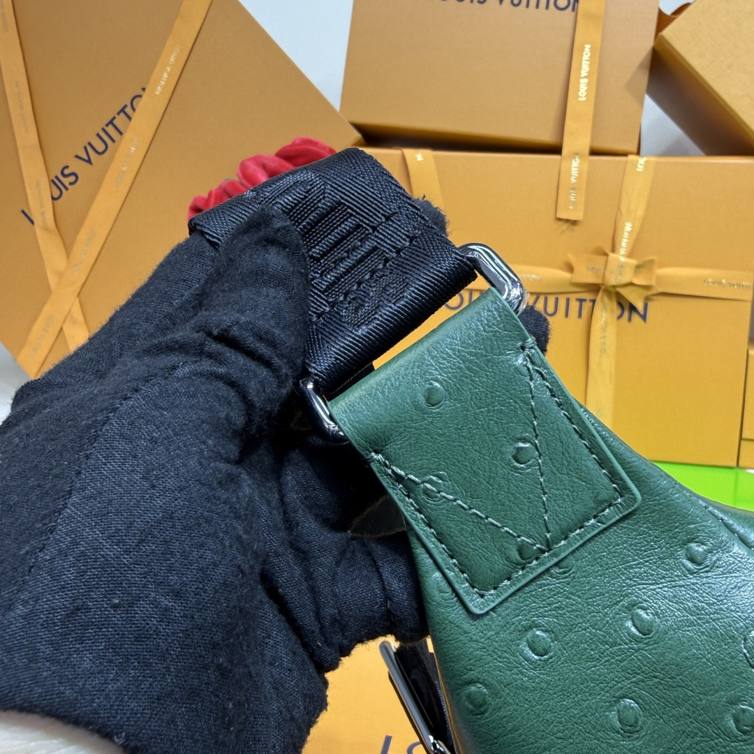 Louis Vuitton Basic Bag Cow Leather Green M-s