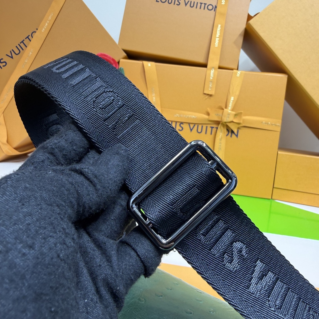 Louis Vuitton Basic Bag Cow Leather Green M-s