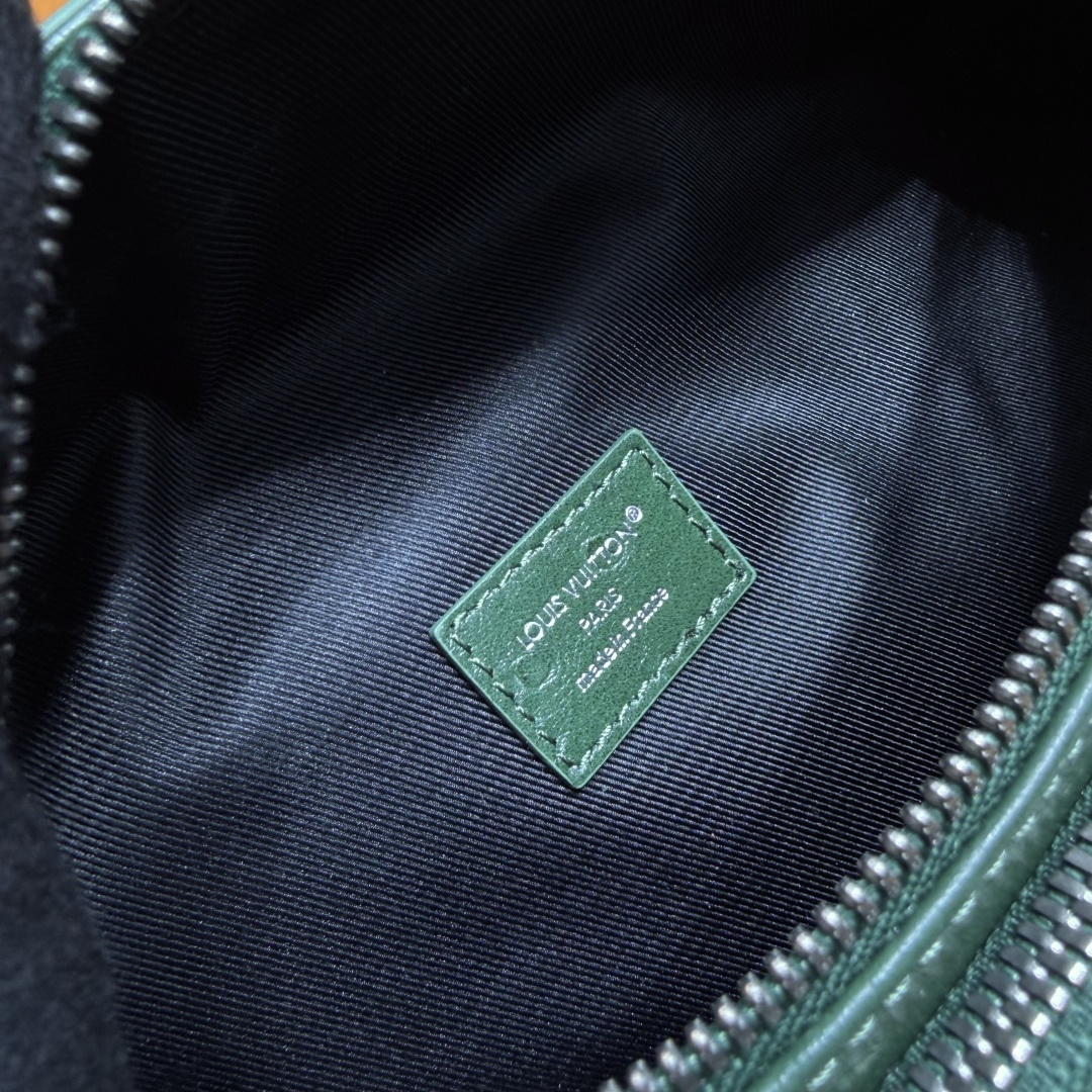 Louis Vuitton Basic Bag Cow Leather Green M-s