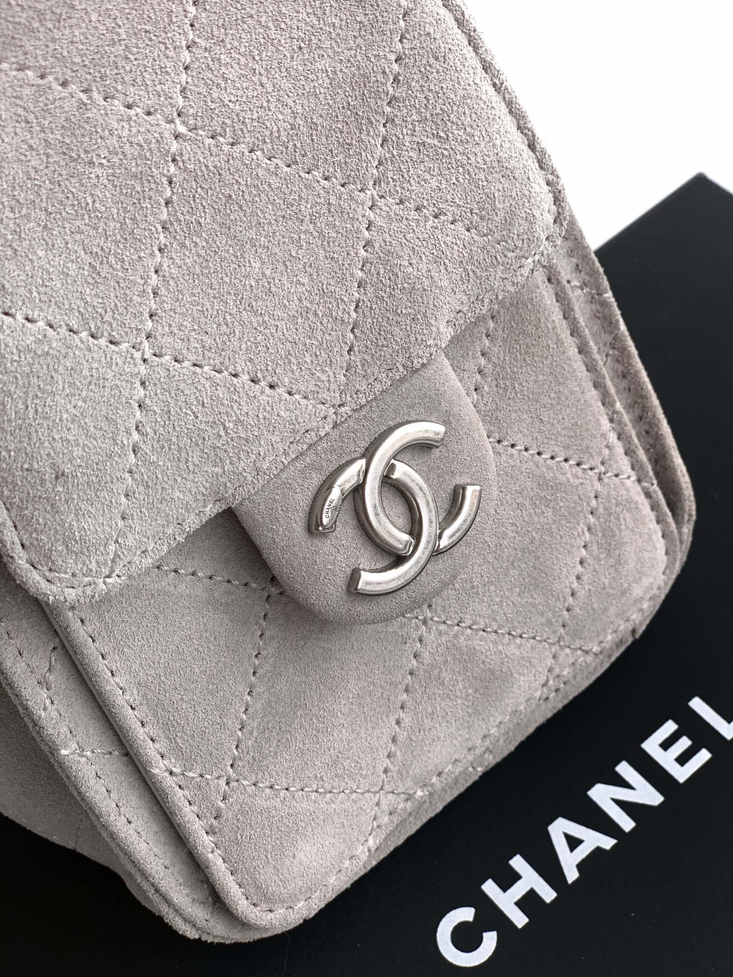 Chanel Basic Bag Brown M-l