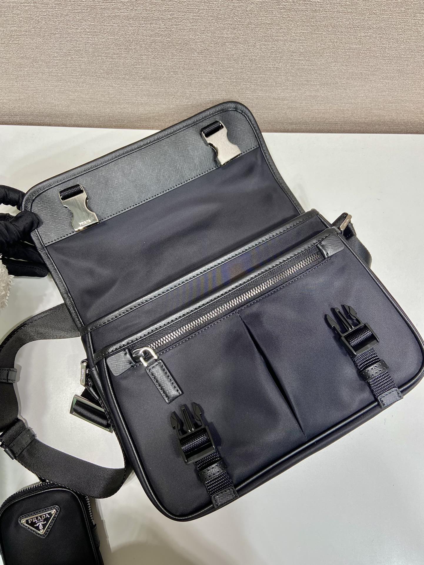 Prada Messenger Bag Nylon 10cm-s