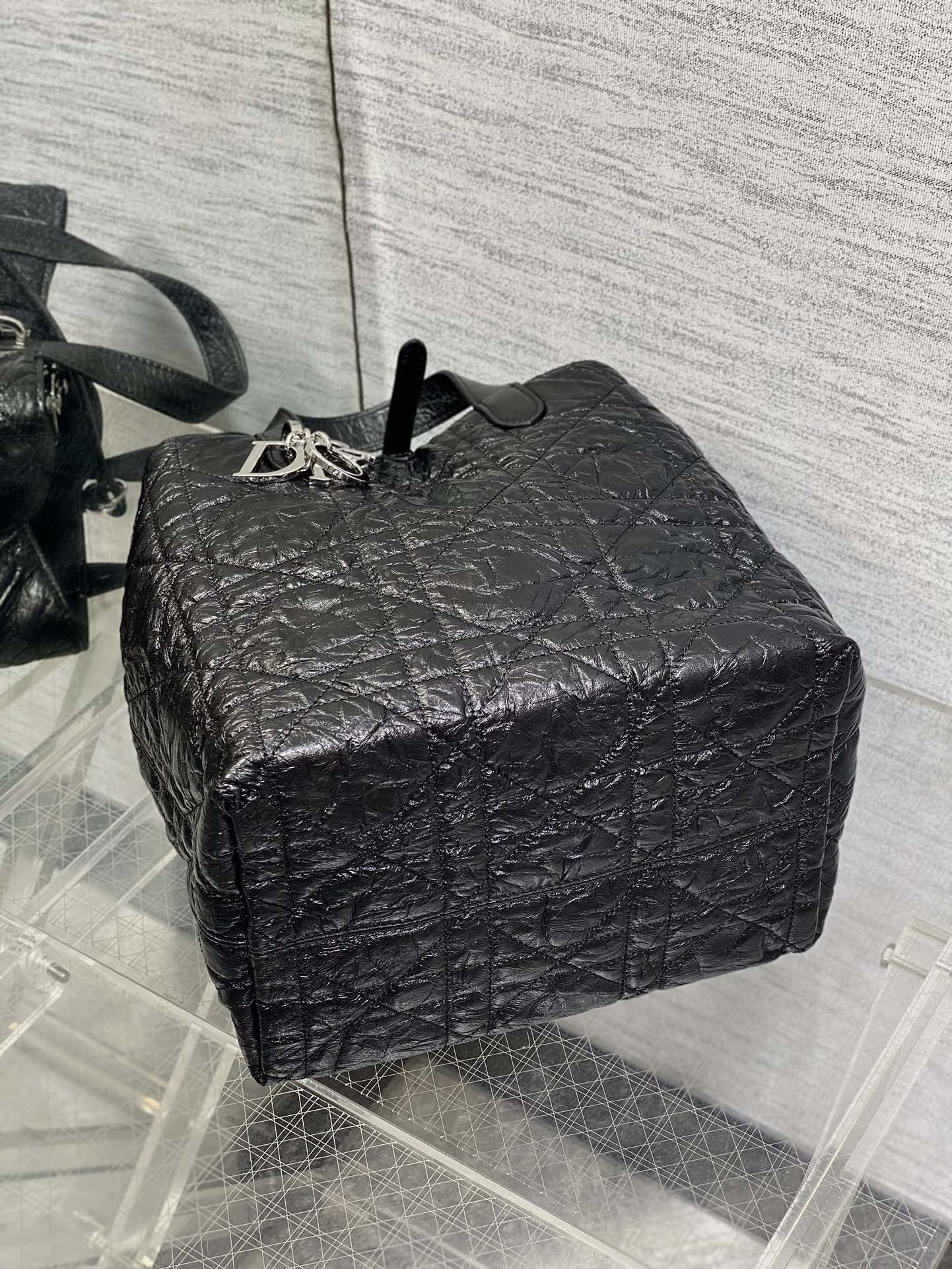 Basic Bag Cow Leather Foldable S-22cm
