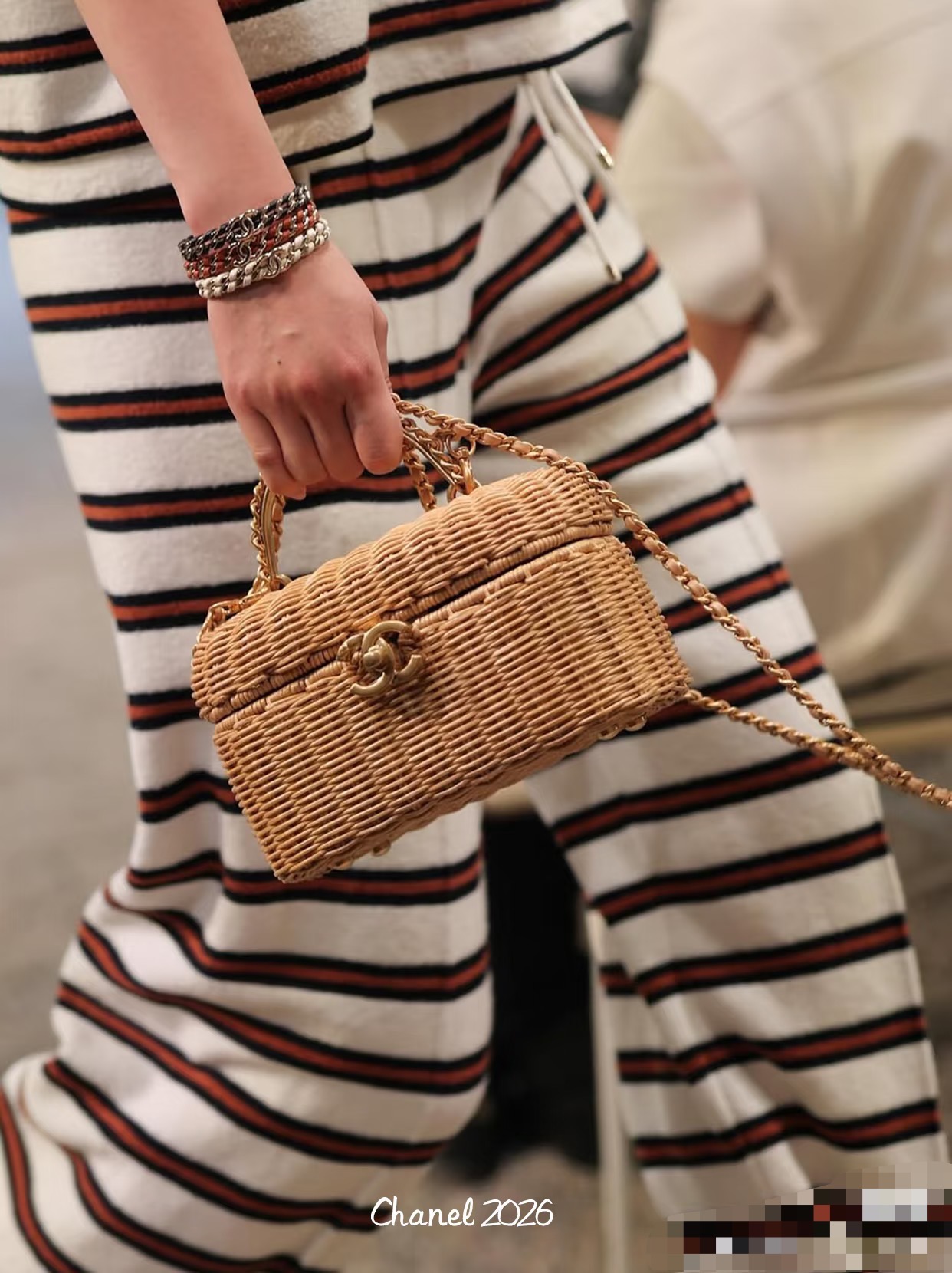 Chanel Basic Bag Gold L