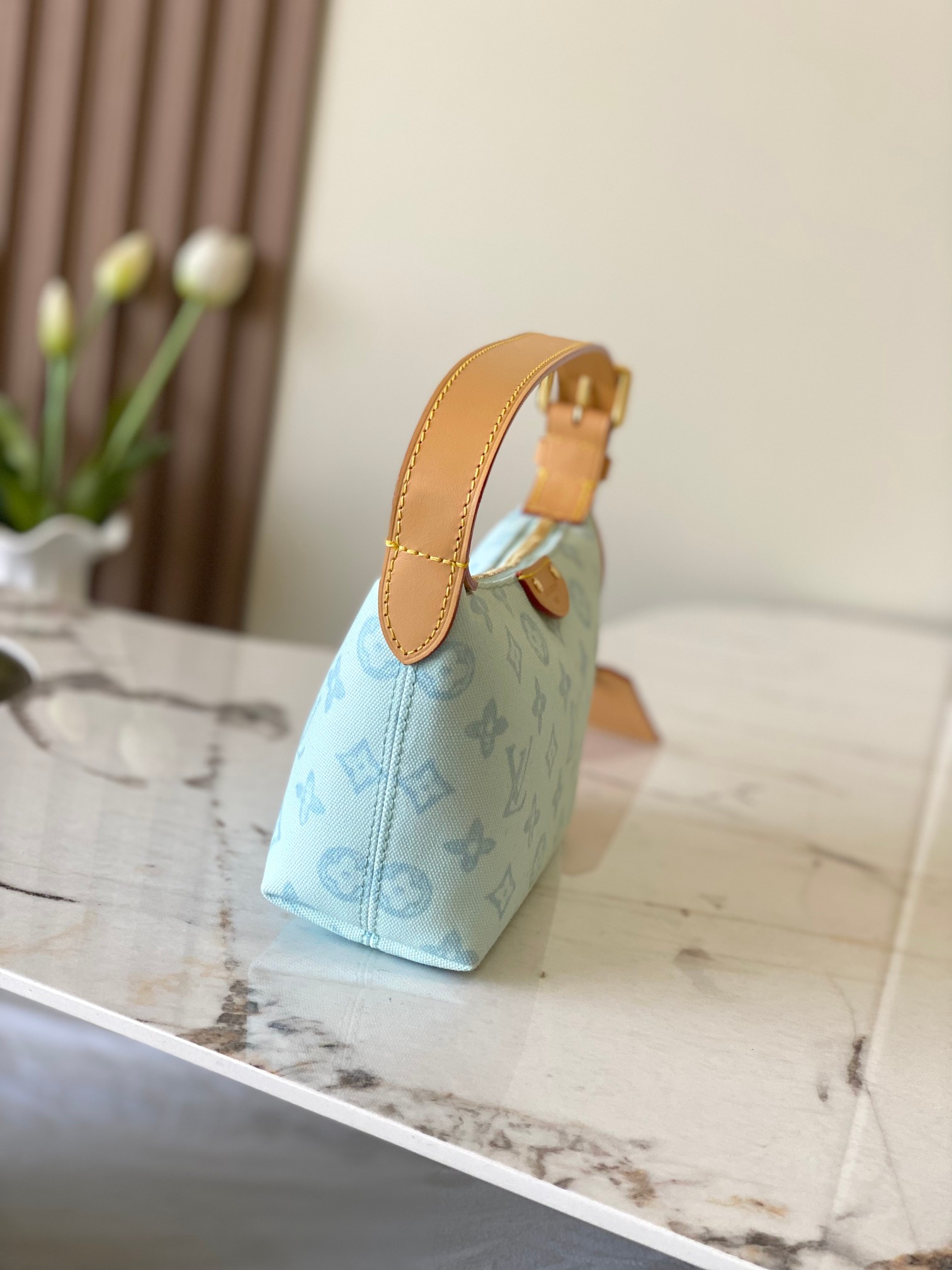 Louis Vuitton Basic Bag M-l-s