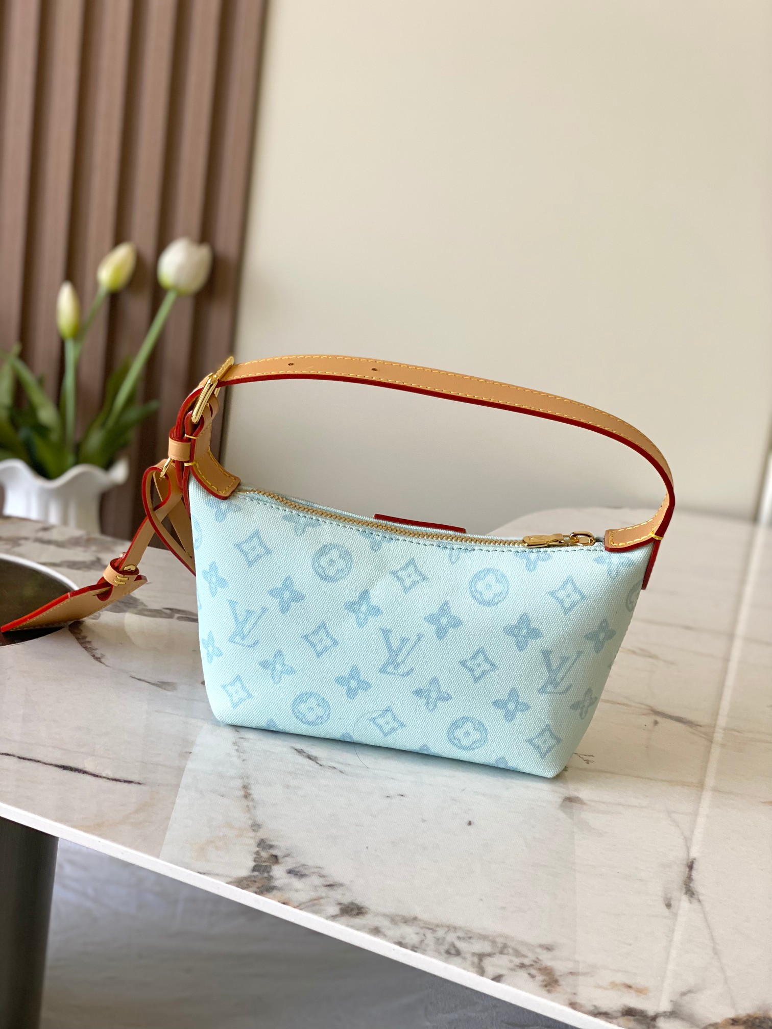 Louis Vuitton Basic Bag M-l-s