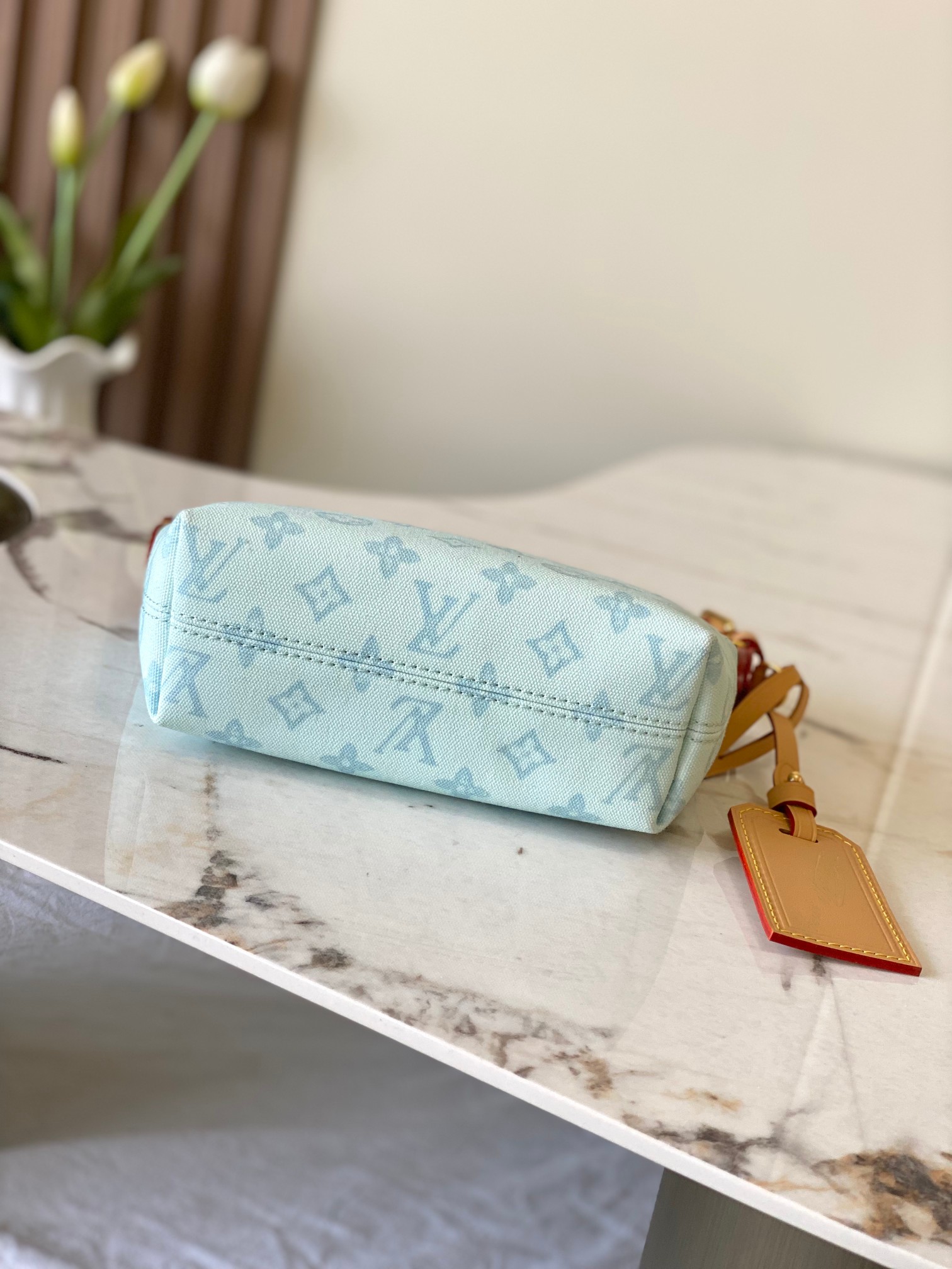 Louis Vuitton Basic Bag M-l-s