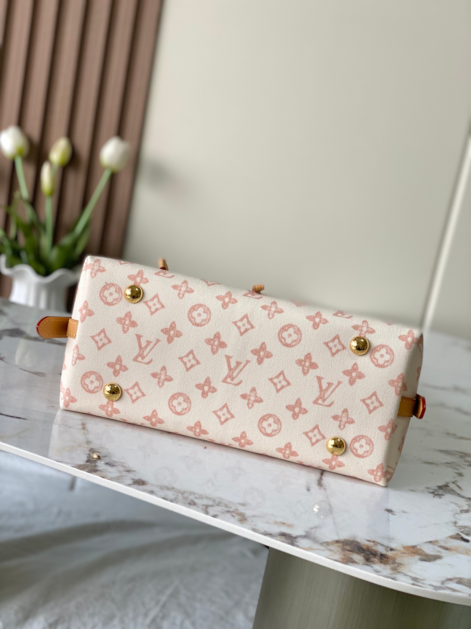 Louis Vuitton Basic Bag Cow Leather White M-l