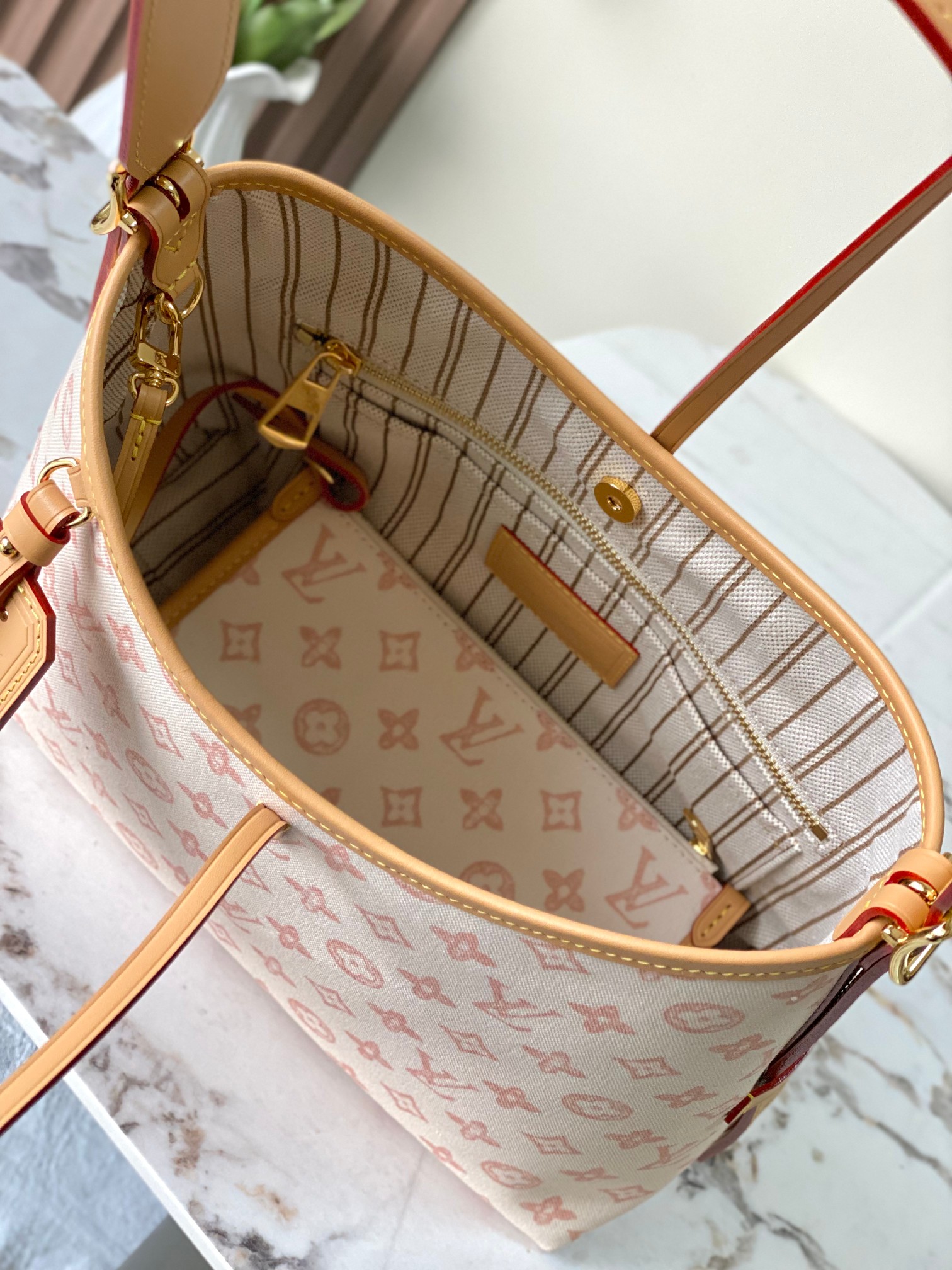 Louis Vuitton Basic Bag Cow Leather White M-l