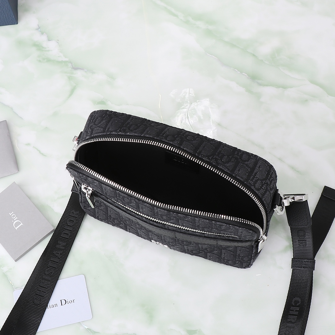 Dior Male Crossbody Bag Cow Leather Black M-s