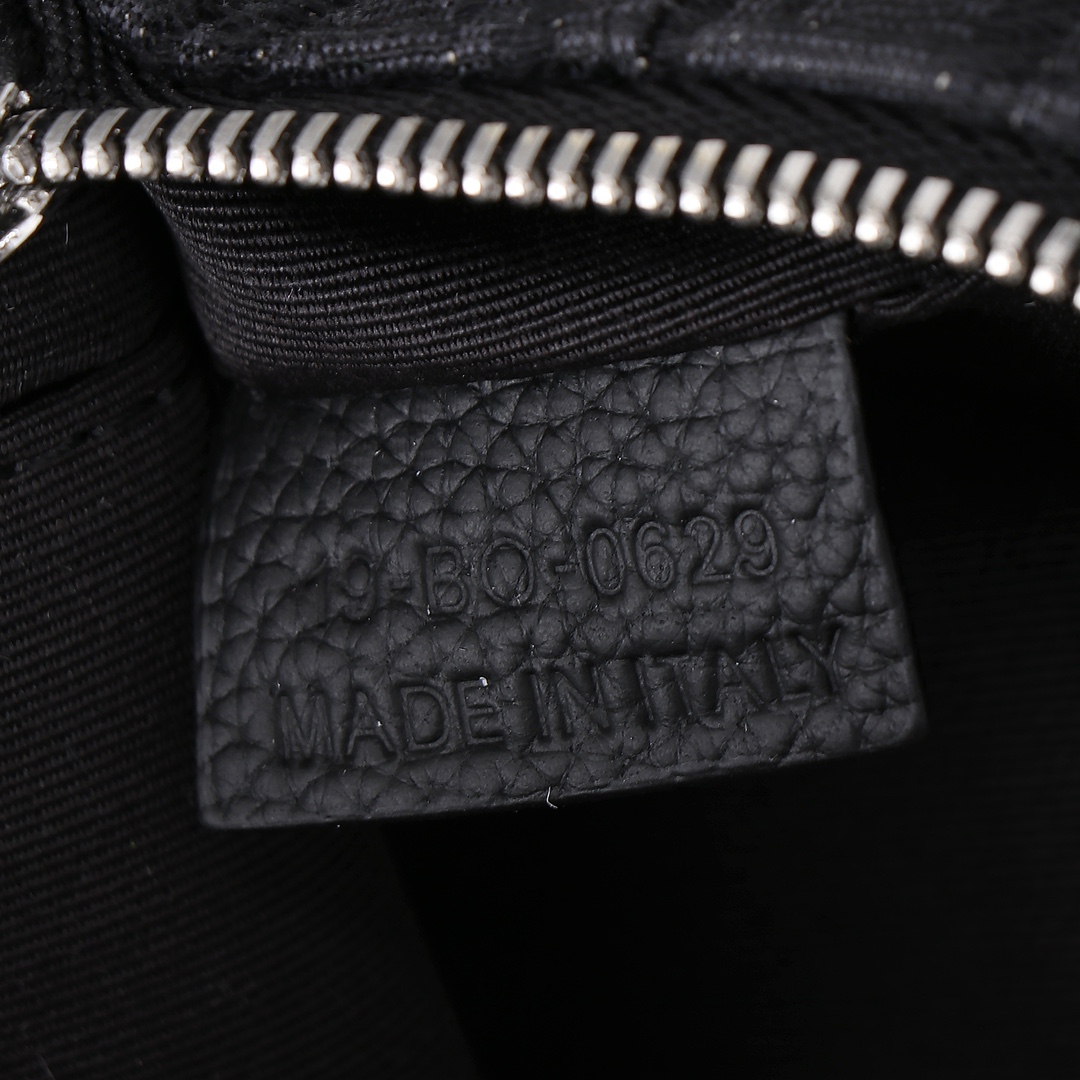 Dior Male Crossbody Bag Cow Leather Black M-s