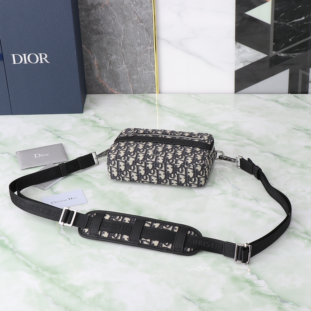 Dior Male Crossbody Bag Cow Leather Black M-s
