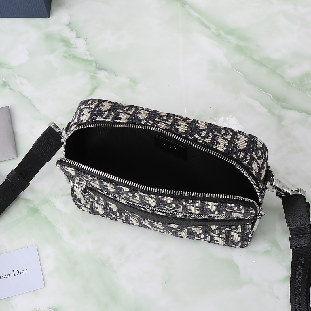 Dior Male Crossbody Bag Cow Leather Black M-s