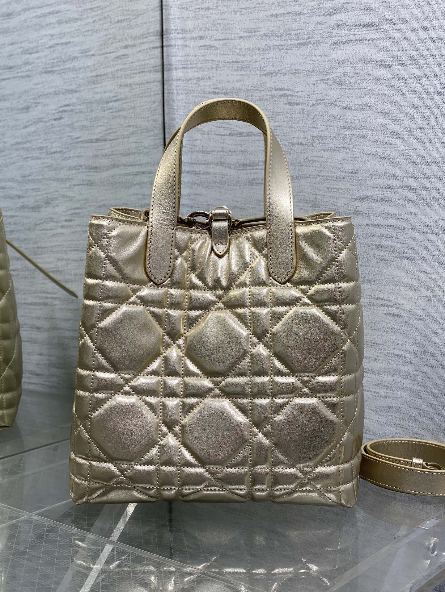 Basic Bag Cow Leather Gold Foldable S-22cm