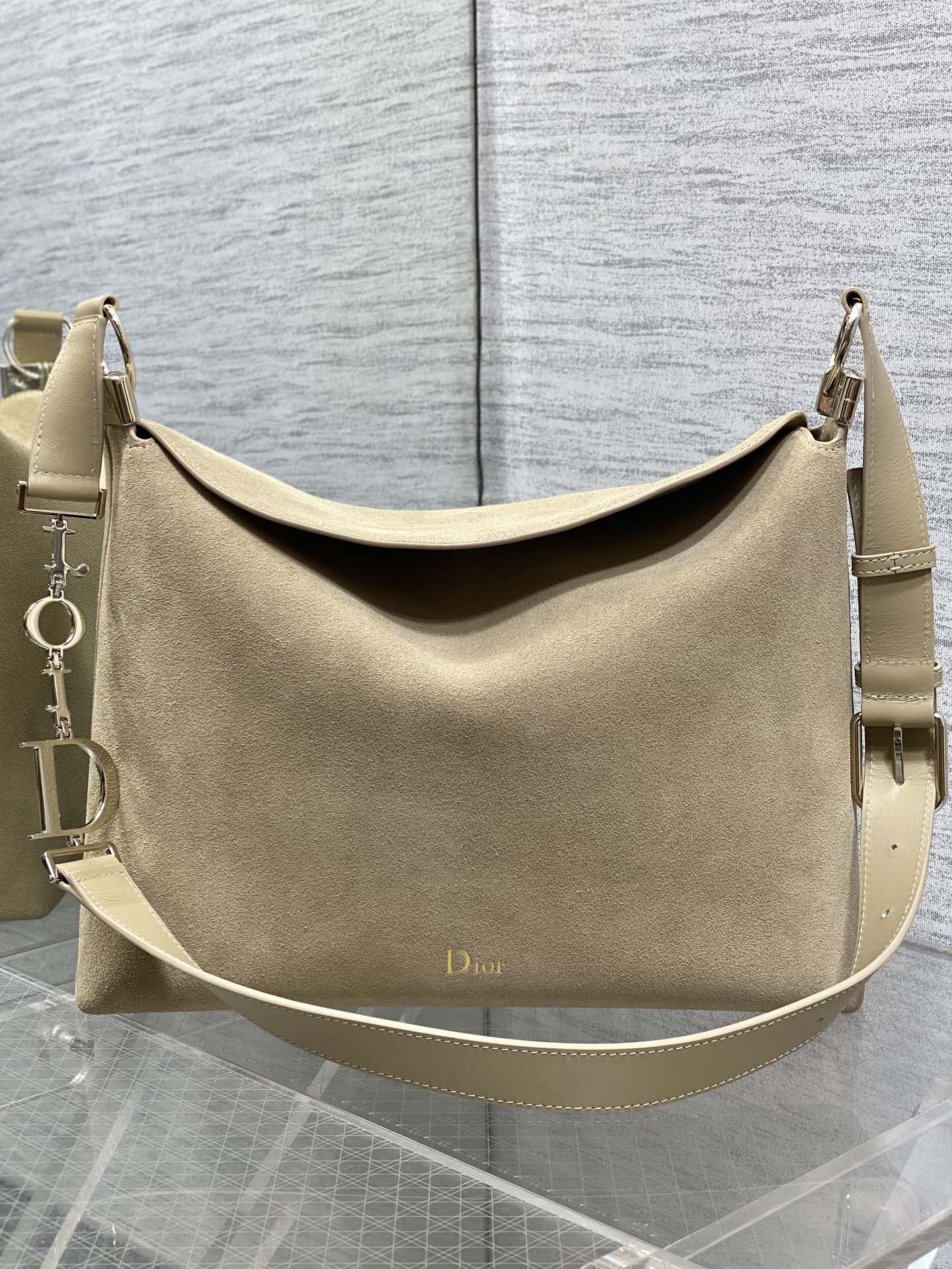 Dior Basic Bag M-s