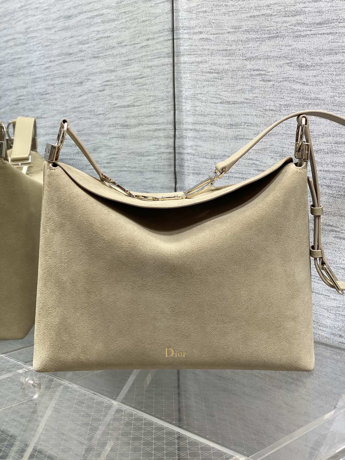 Dior Basic Bag M-s