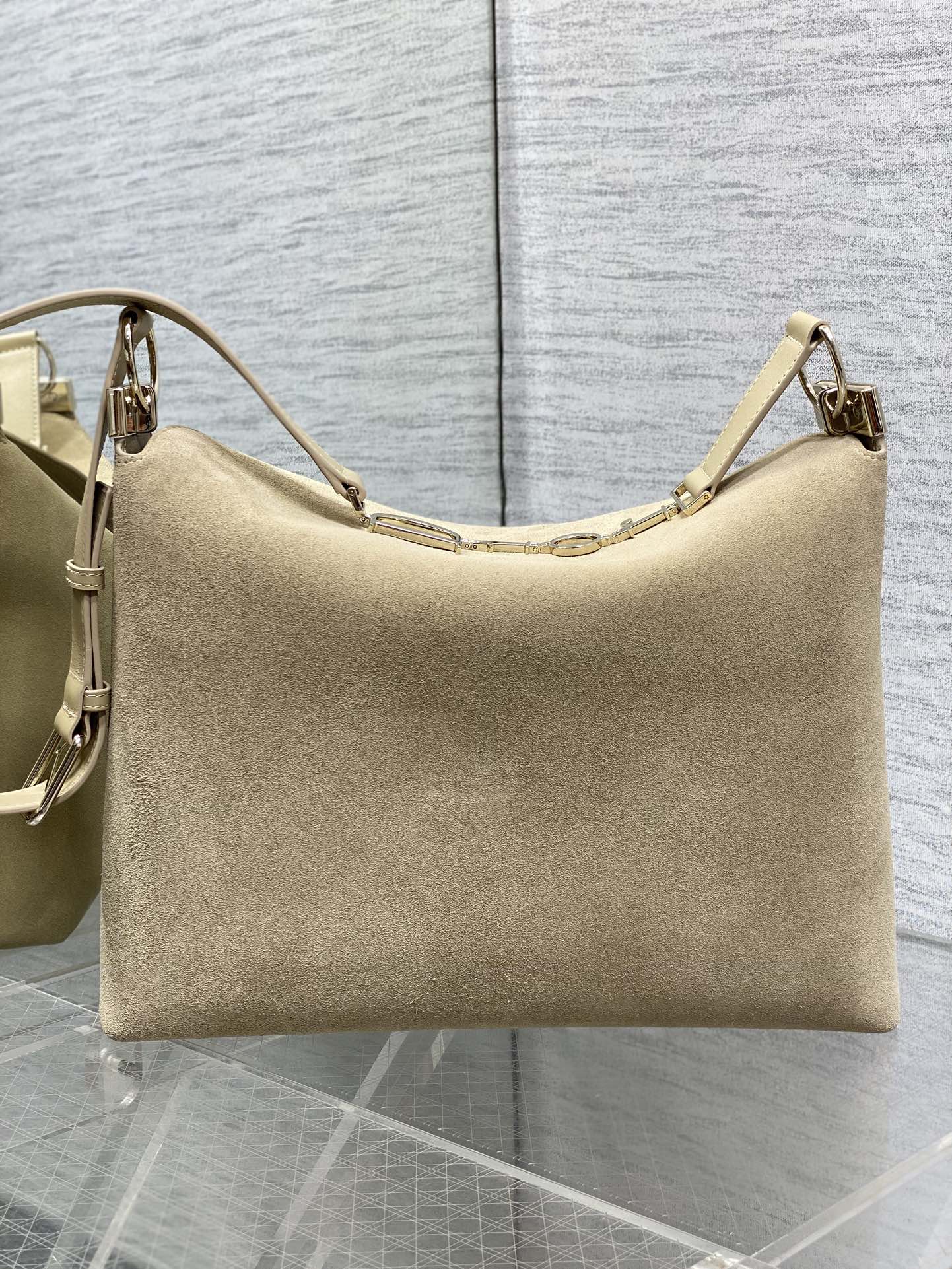 Dior Basic Bag M-s