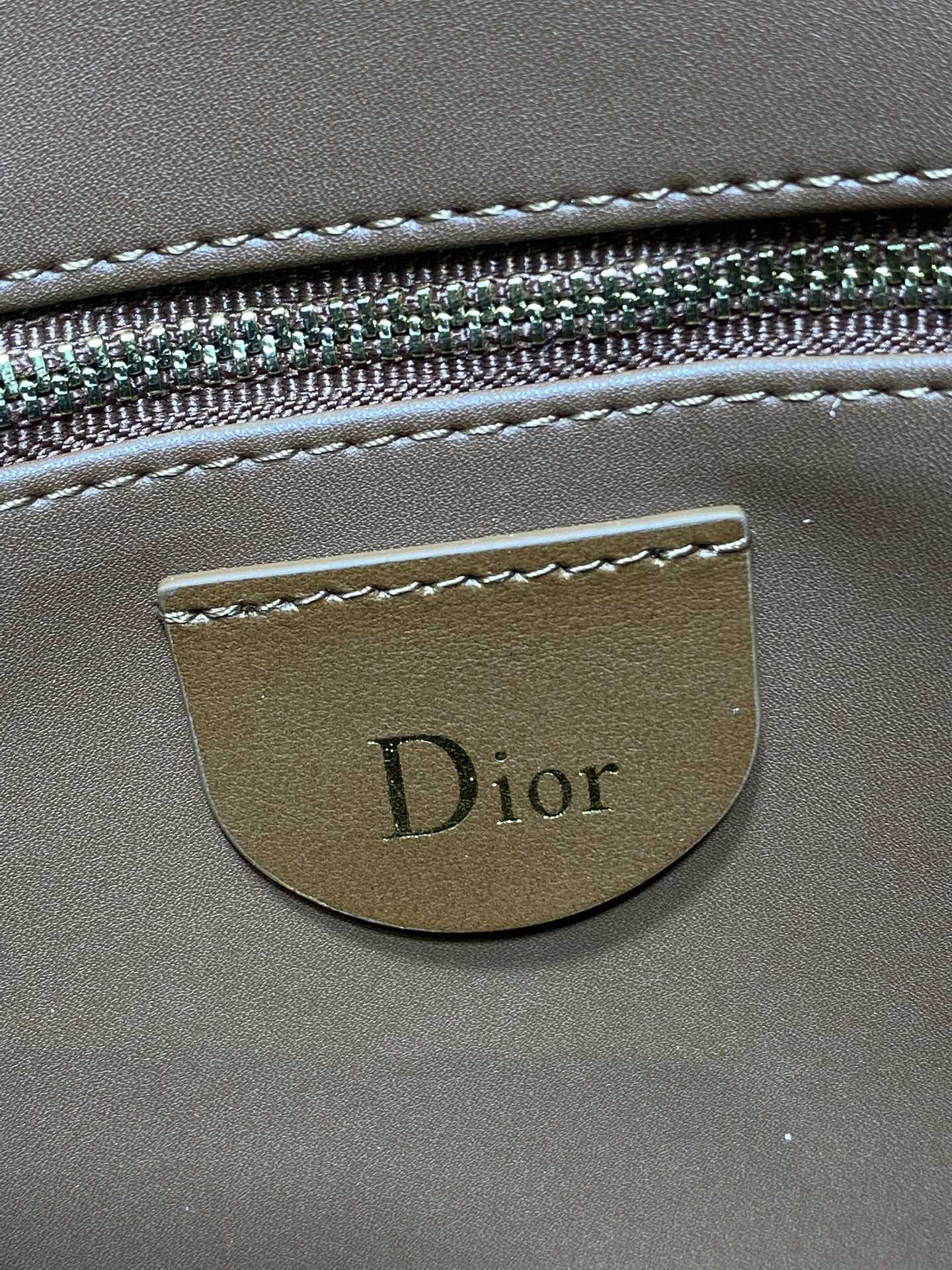 Dior Basic Bag M-s