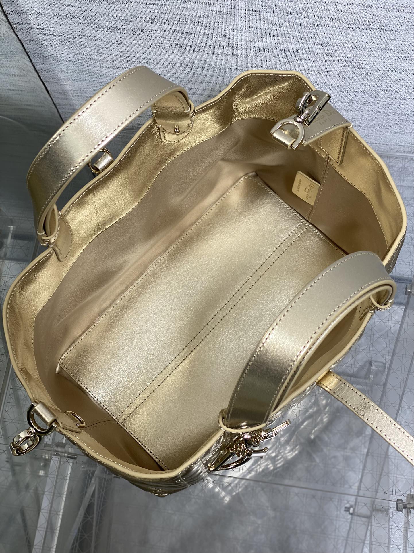 Basic Bag Cow Leather Gold Foldable 21cm-s