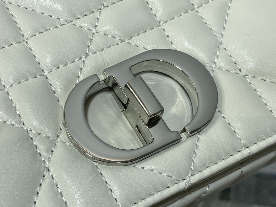 Basic Bag Cow Leather Gold M-s