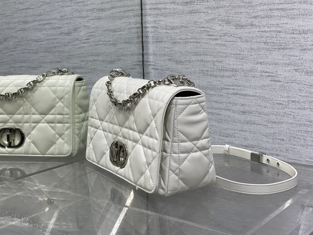 Basic Bag Cow Leather Gold M-s