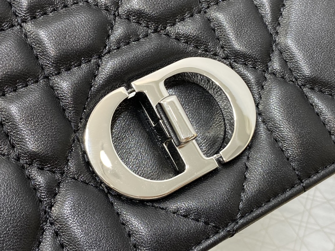 Basic Bag Cow Leather Gold M-s