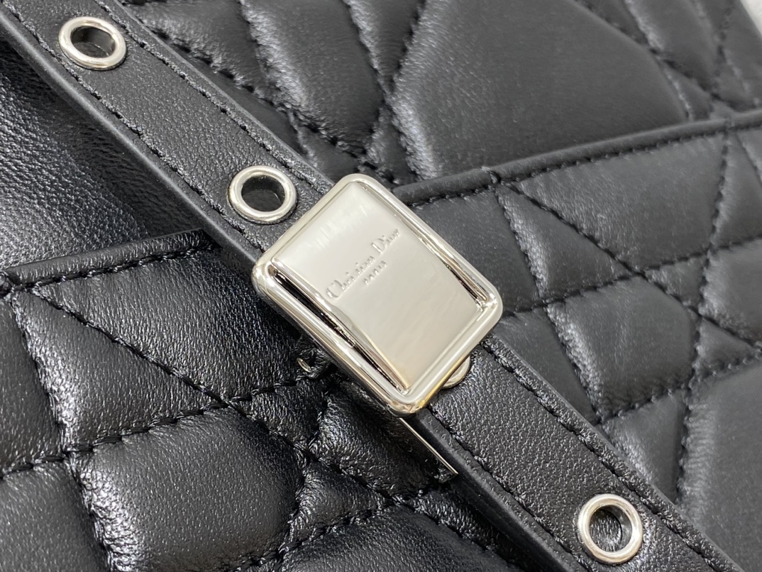 Basic Bag Cow Leather Gold M-s
