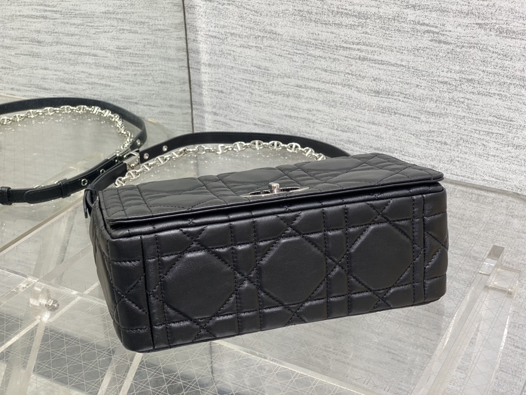 Basic Bag Cow Leather Gold M-s