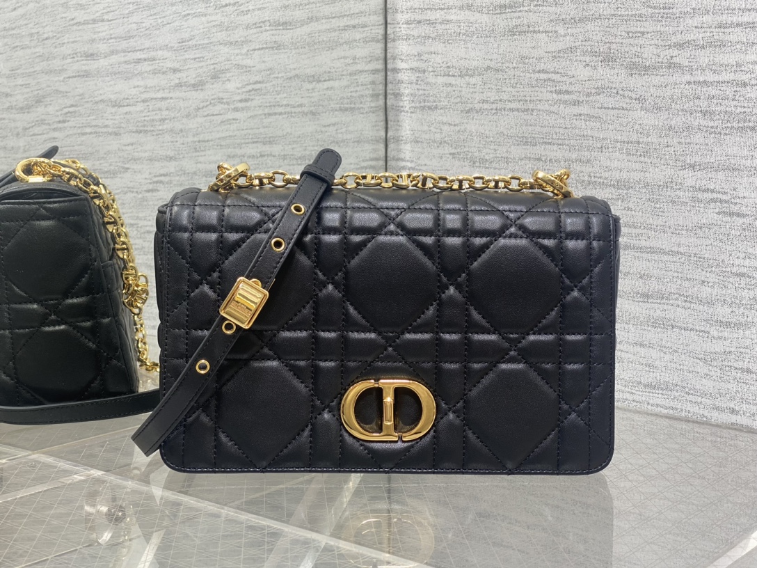 Basic Bag Cow Leather Gold M-s