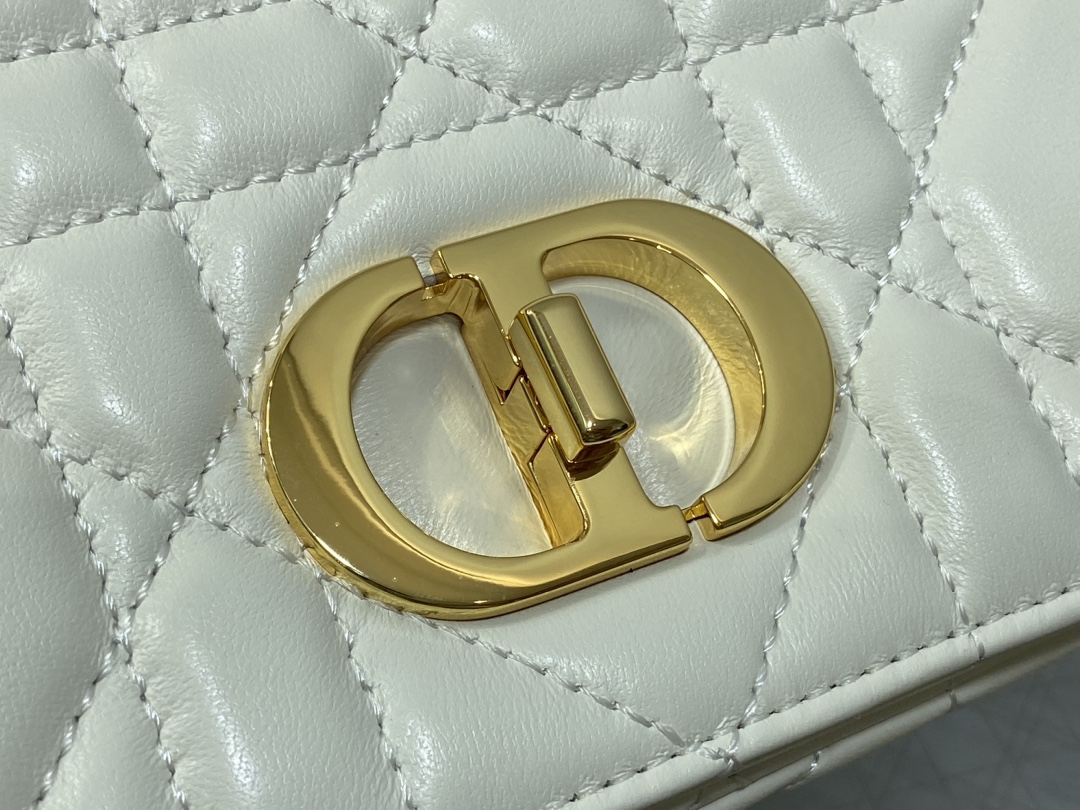 Basic Bag Cow Leather Gold M-s
