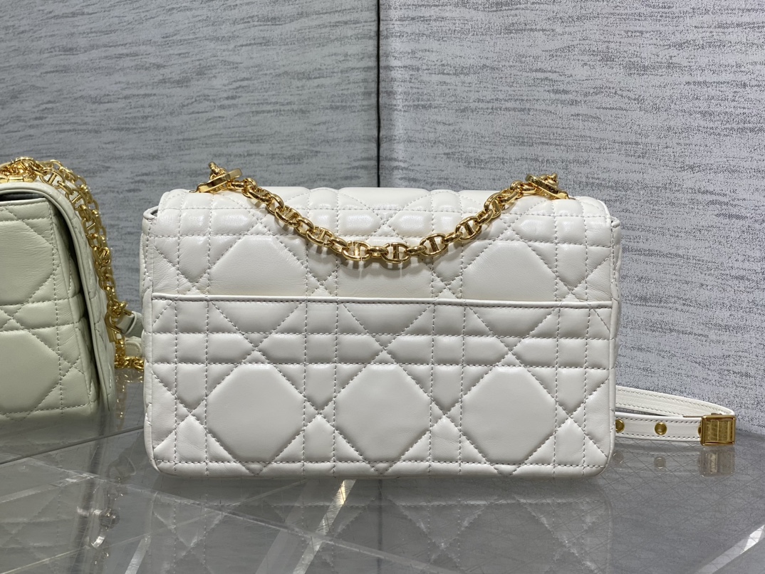 Basic Bag Cow Leather Gold M-s