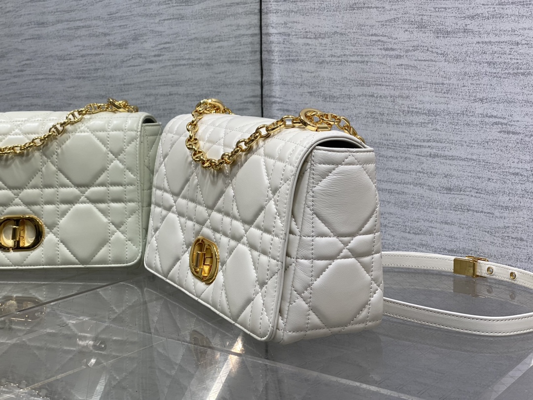 Basic Bag Cow Leather Gold M-s