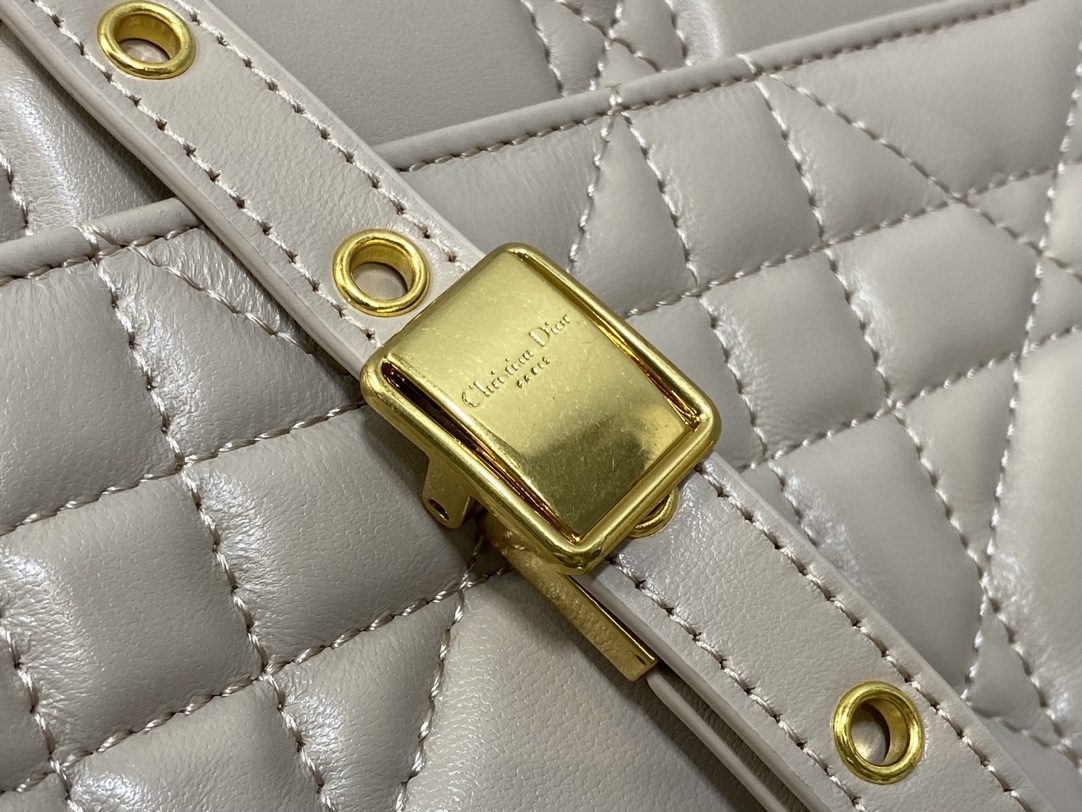 Basic Bag Cow Leather Gold M-s