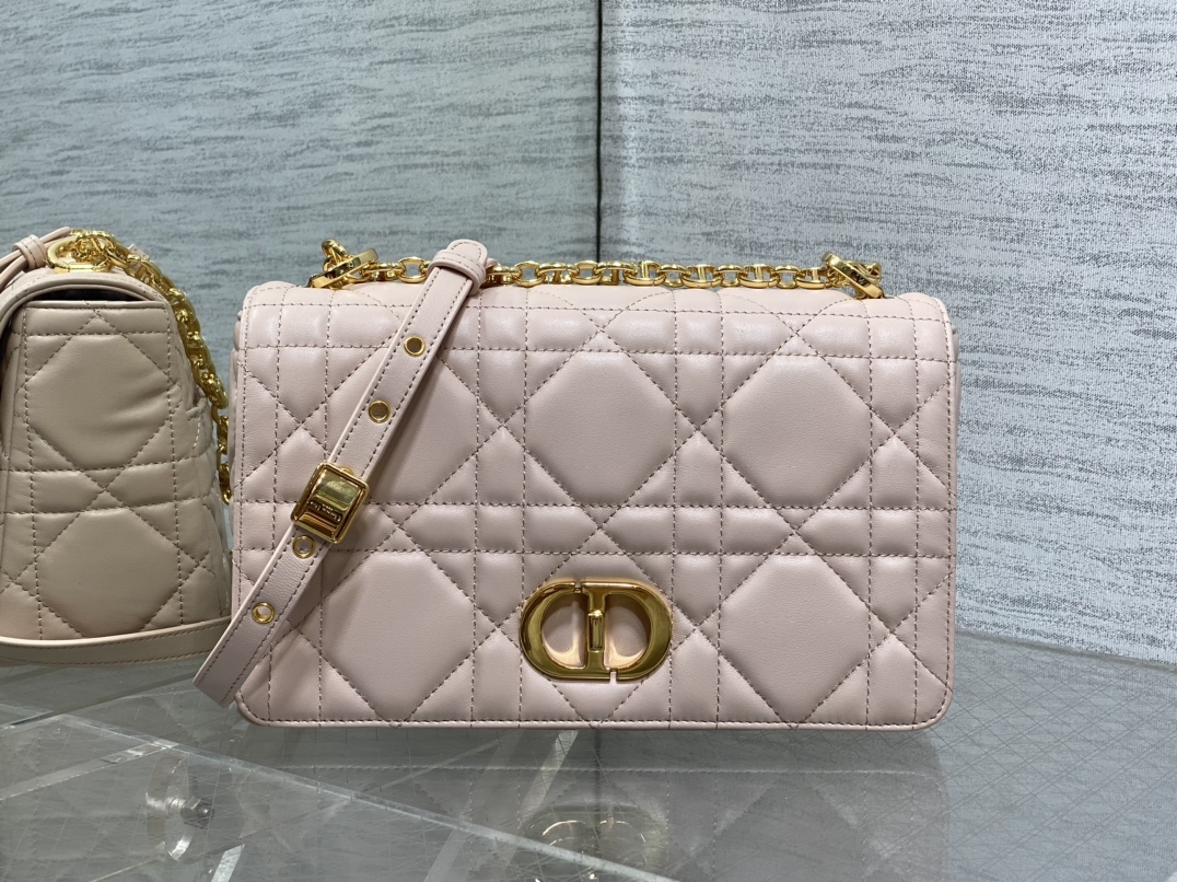 Basic Bag Cow Leather Gold M-s