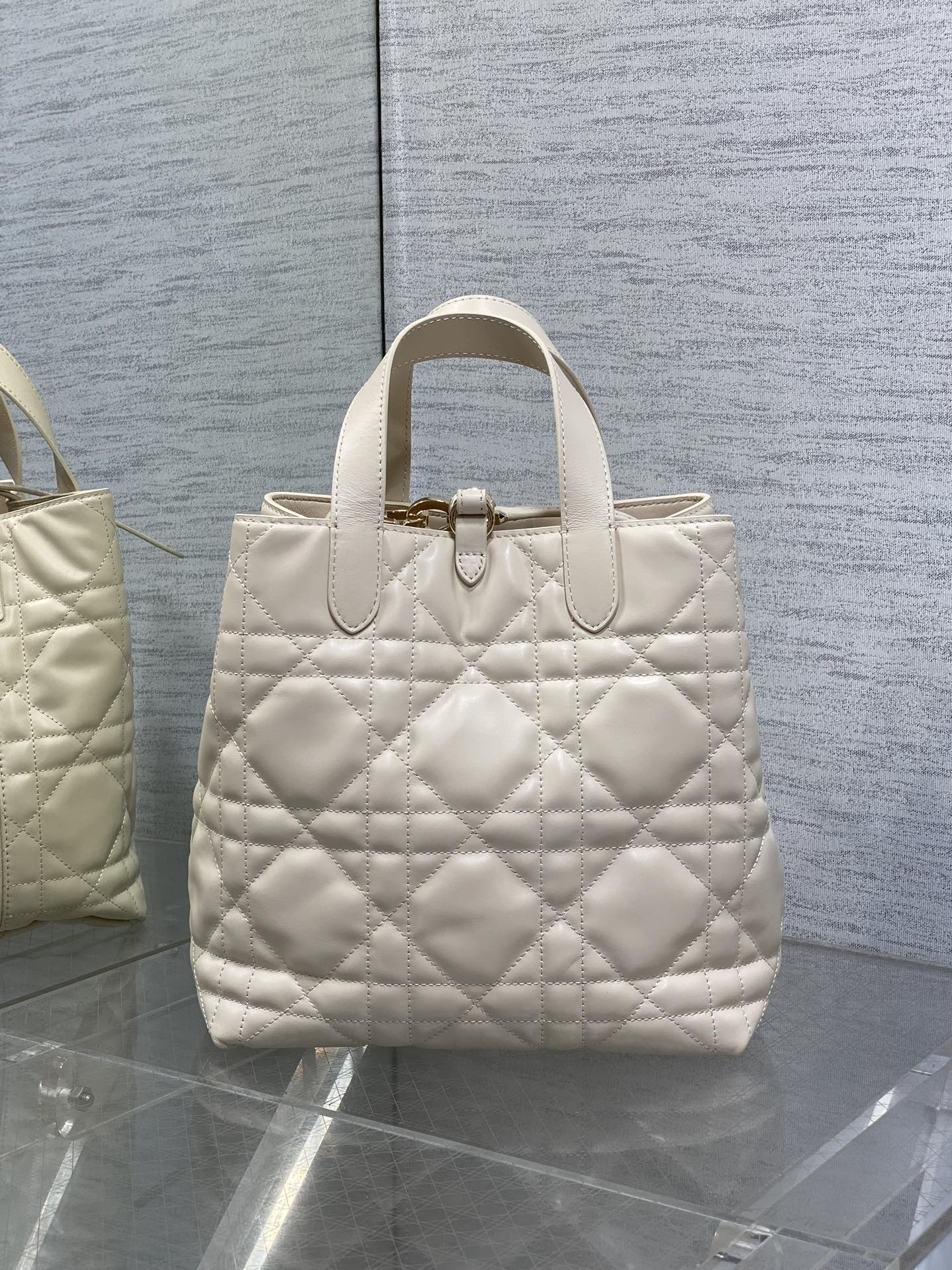 Basic Bag Cow Leather Foldable S-22cm