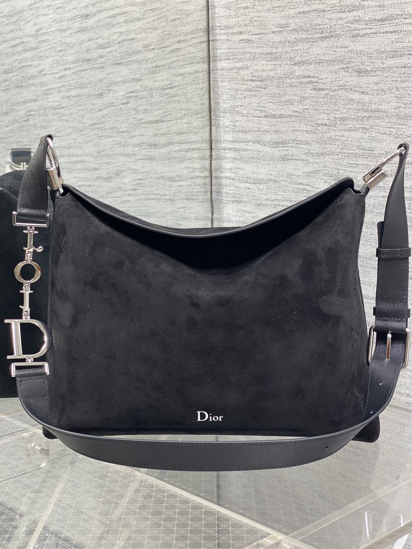 Dior Basic Bag M-s